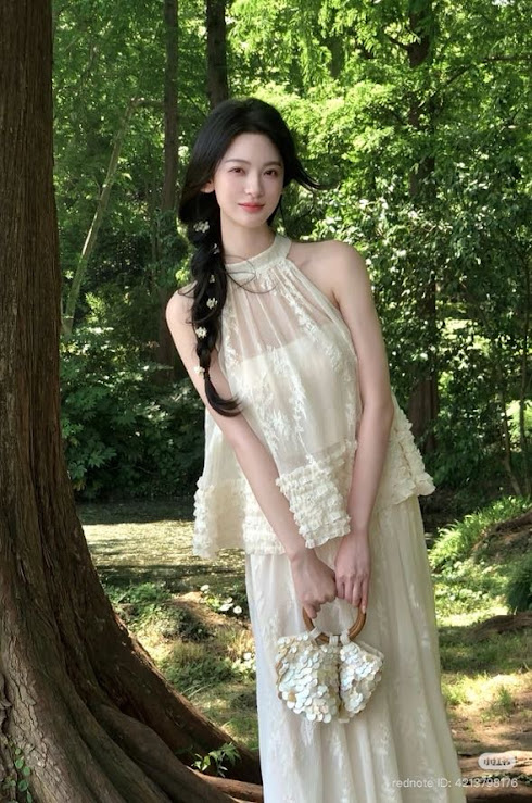Lucas - Set áo yếm ren phối viền gấu, chân xòe dáng maxi