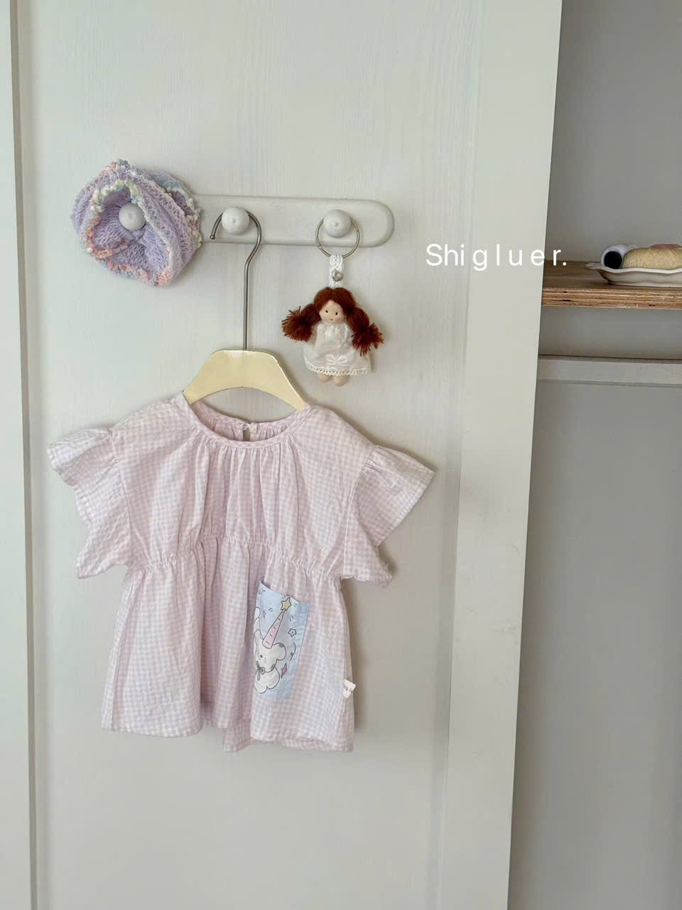 SG03 - Áo thô caro hồng tay bướm túi gấu hãng SG