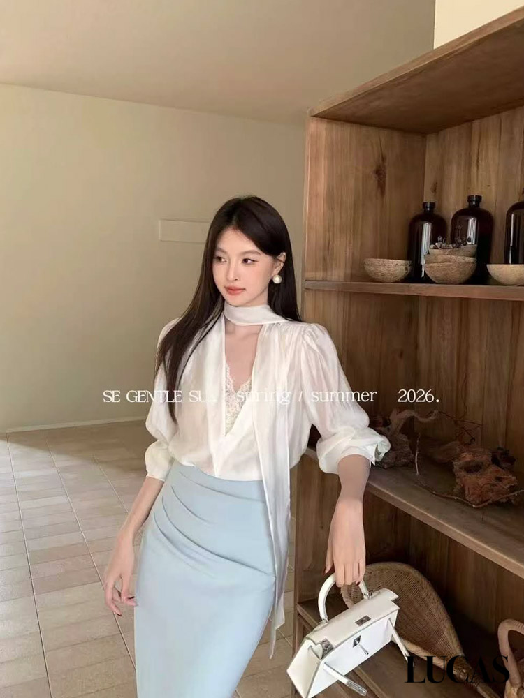 Áo sơ mi voan cổ tim khoét sâu phối ren ngực SE GENTLE SUN + dây vải