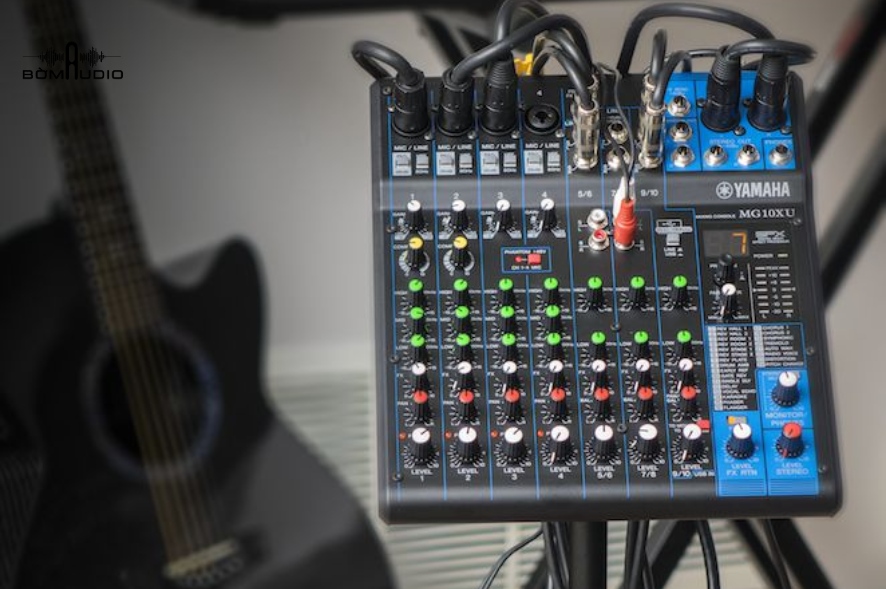 Bàn Mixer YAMAHA MG10XU