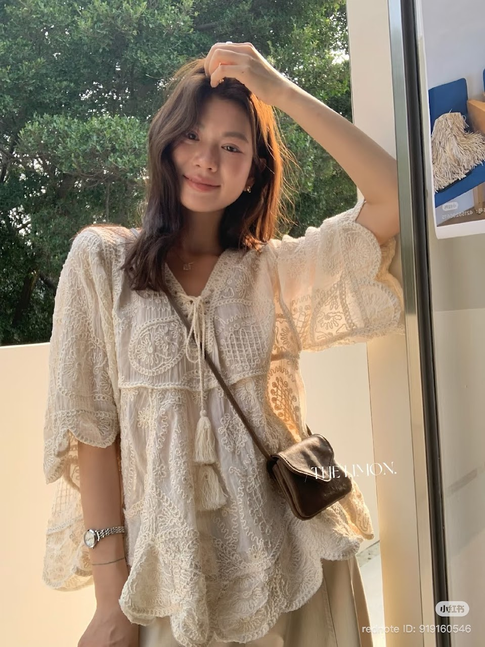 Lucas - Áo sơ mi ren cổ tim buộc dây cộc tay dáng suông THE LIMON