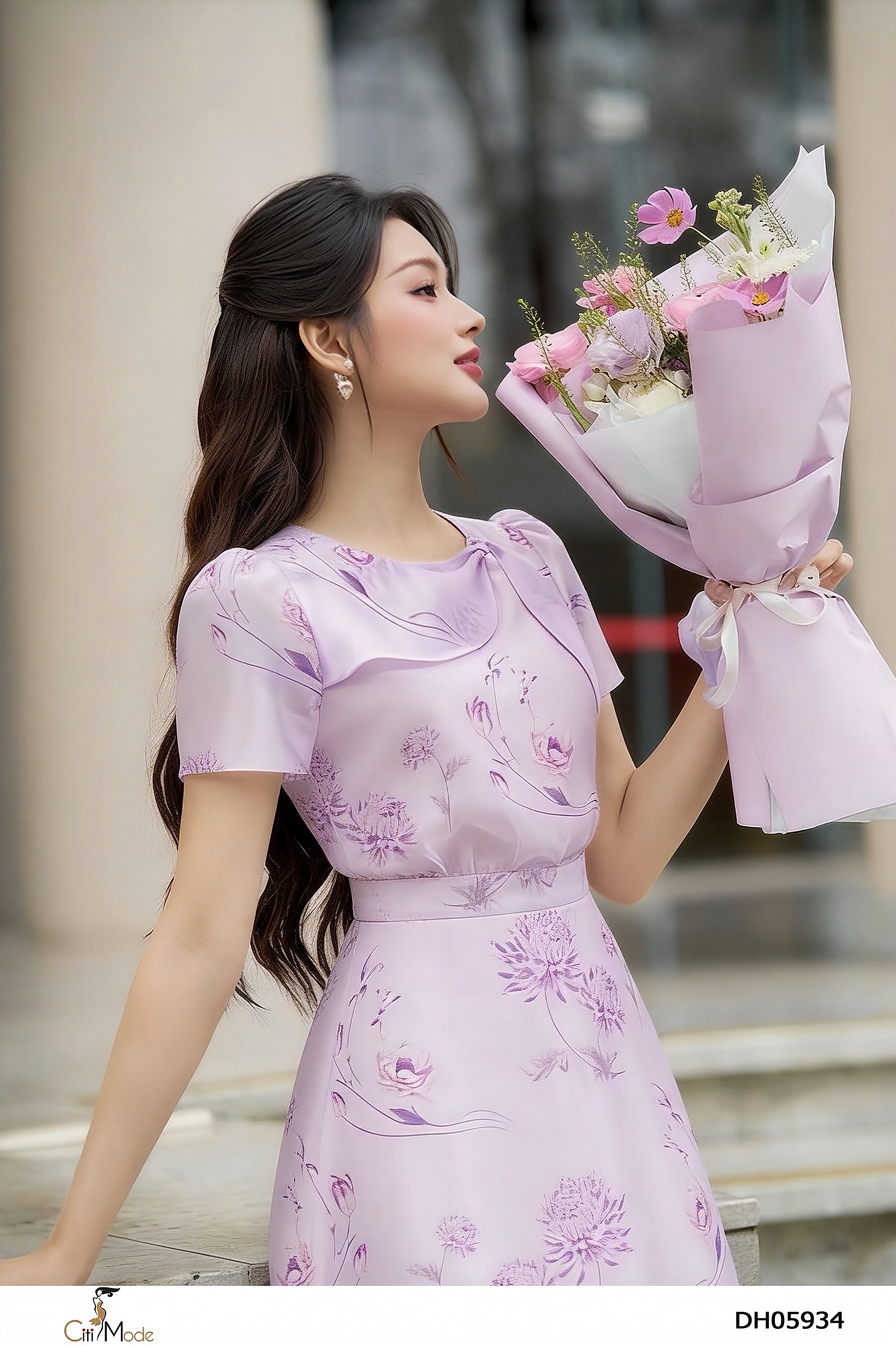 Đầm xòe hoa tím cổ tron nơ cách điệu tay cọc