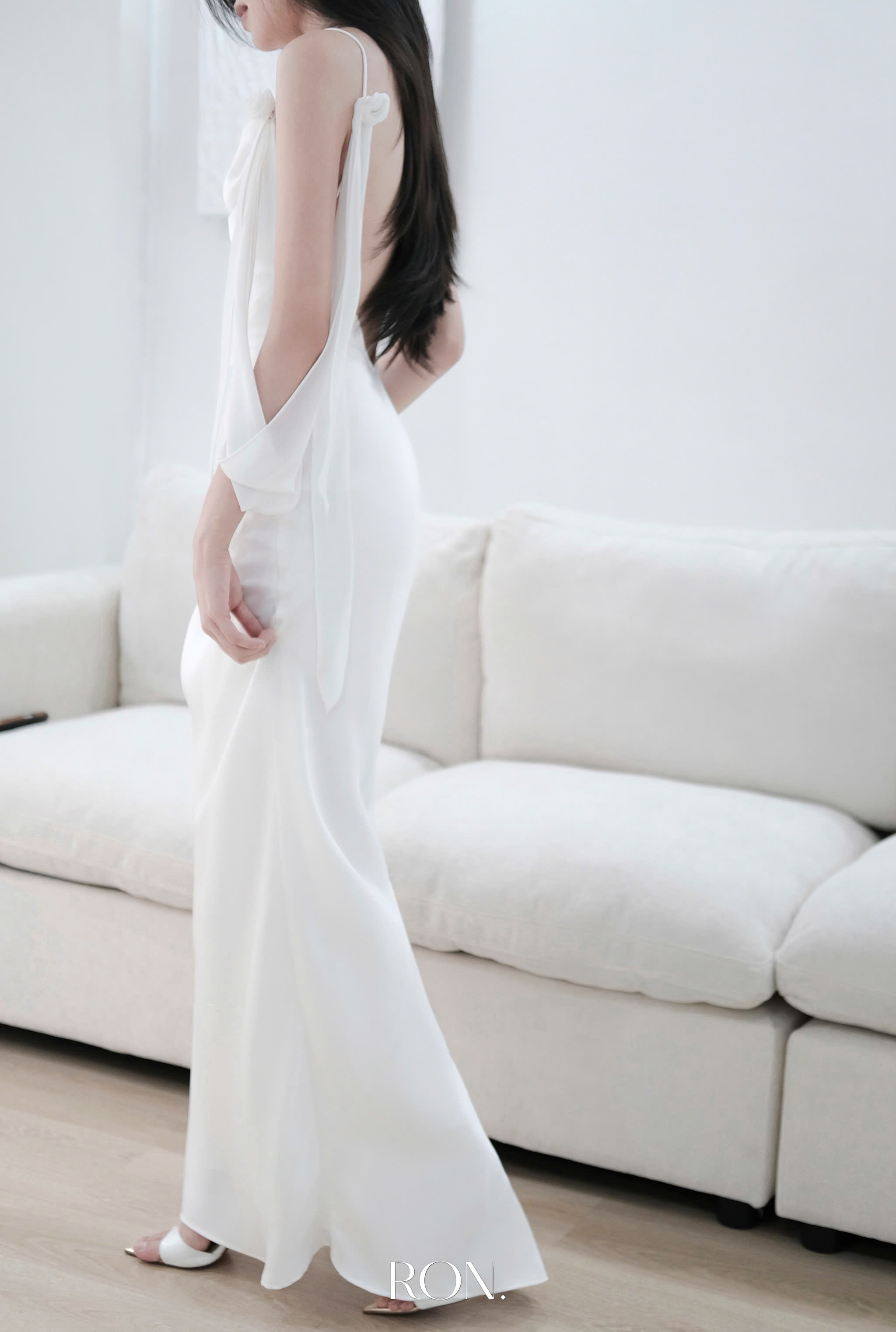 Váy lụa cổ đổ_thumbnail_2