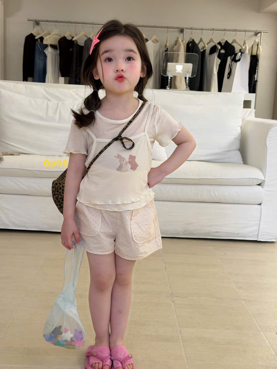 OP95 - Quần đùi trắng họa tiết chấm bi đỏ hãng Opao (7730)