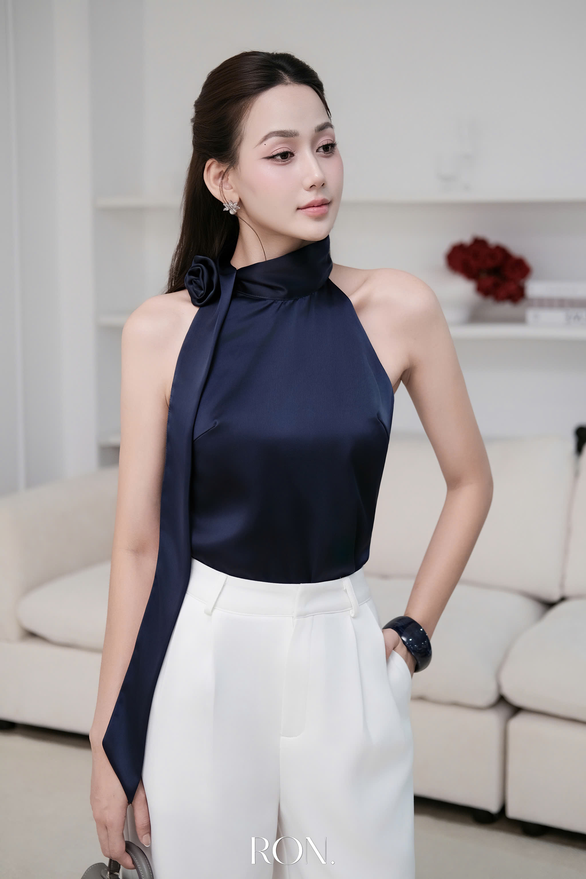 Áo yếm hoa xanh