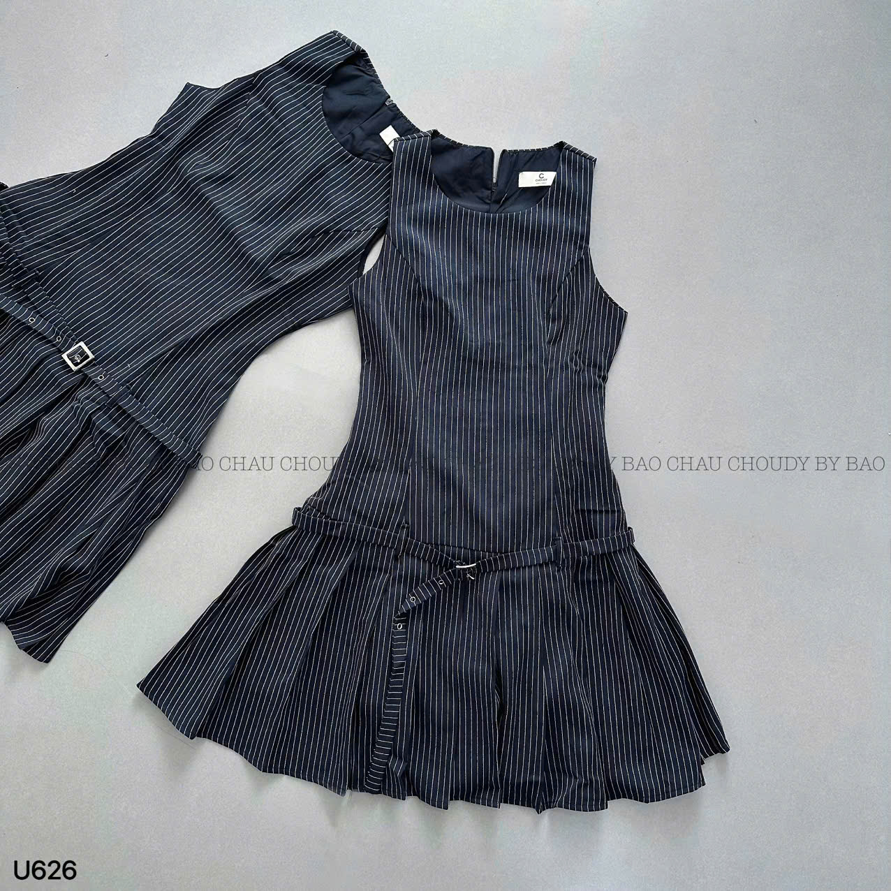 SALE U626_thumbnail_1