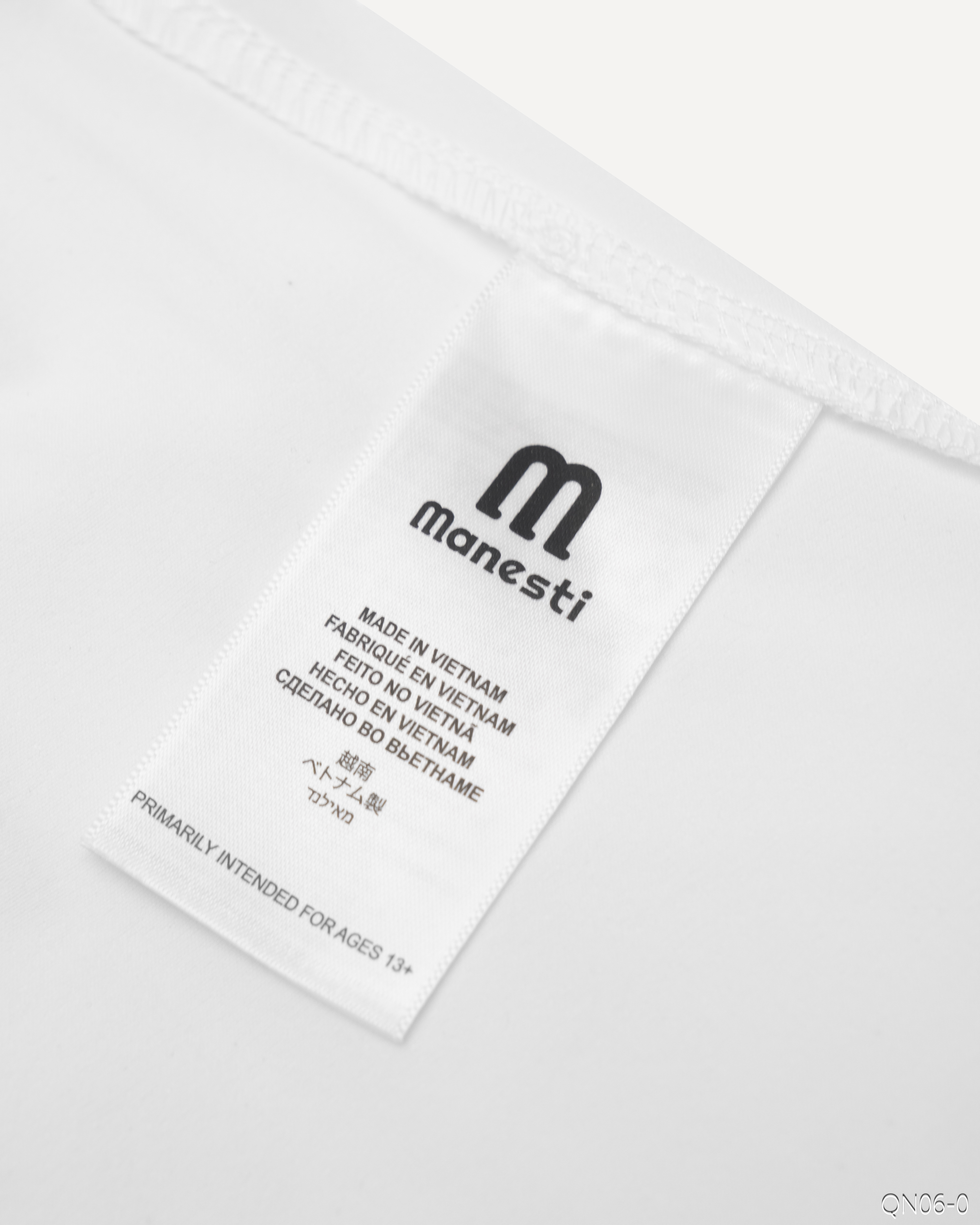 QUẦN NGẮN CHUN MANESTI GIÓ CHỮ m ĐEN CHẤM ĐEN_thumbnail_7