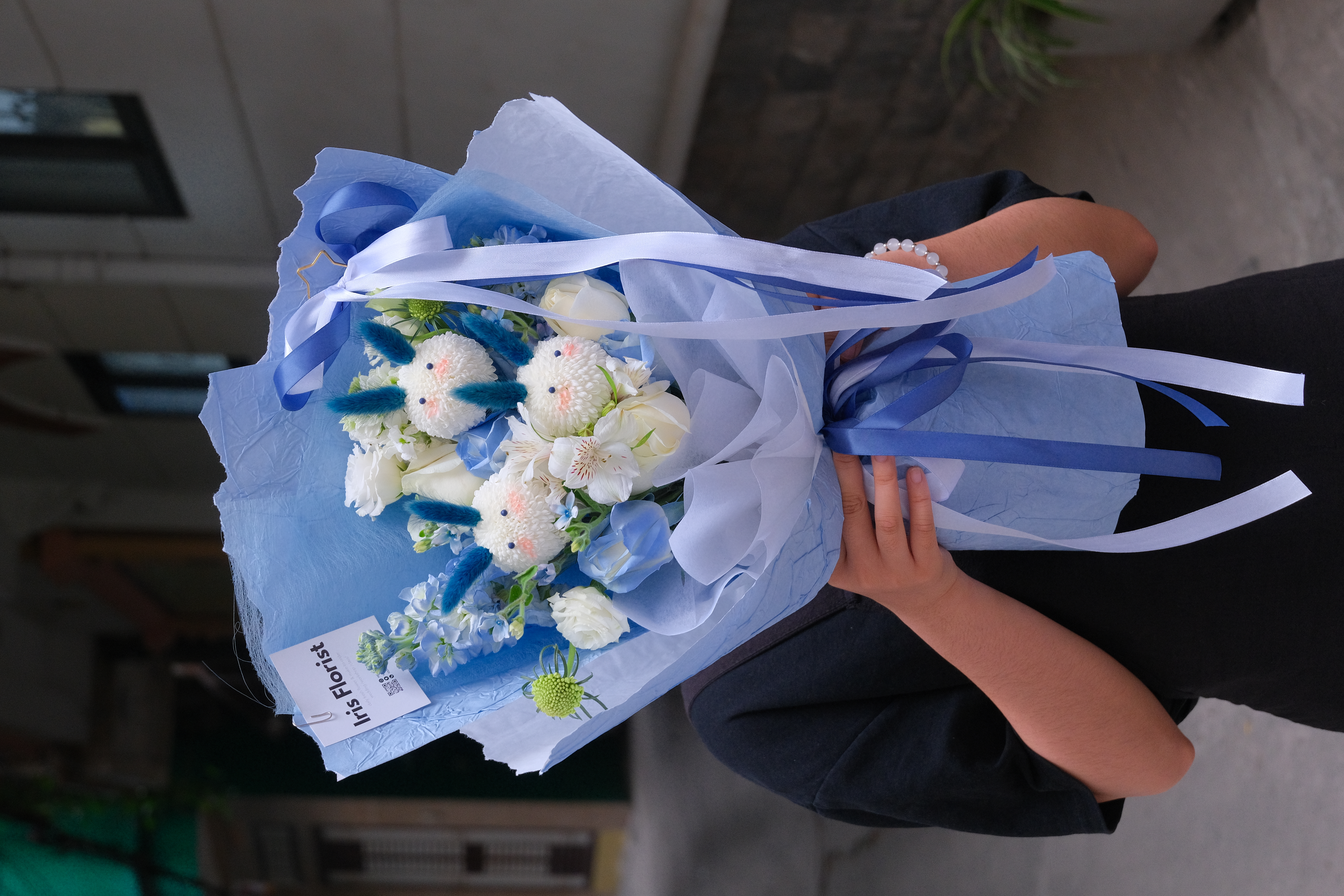 Bó hoa Thỏ mix xanh Blue