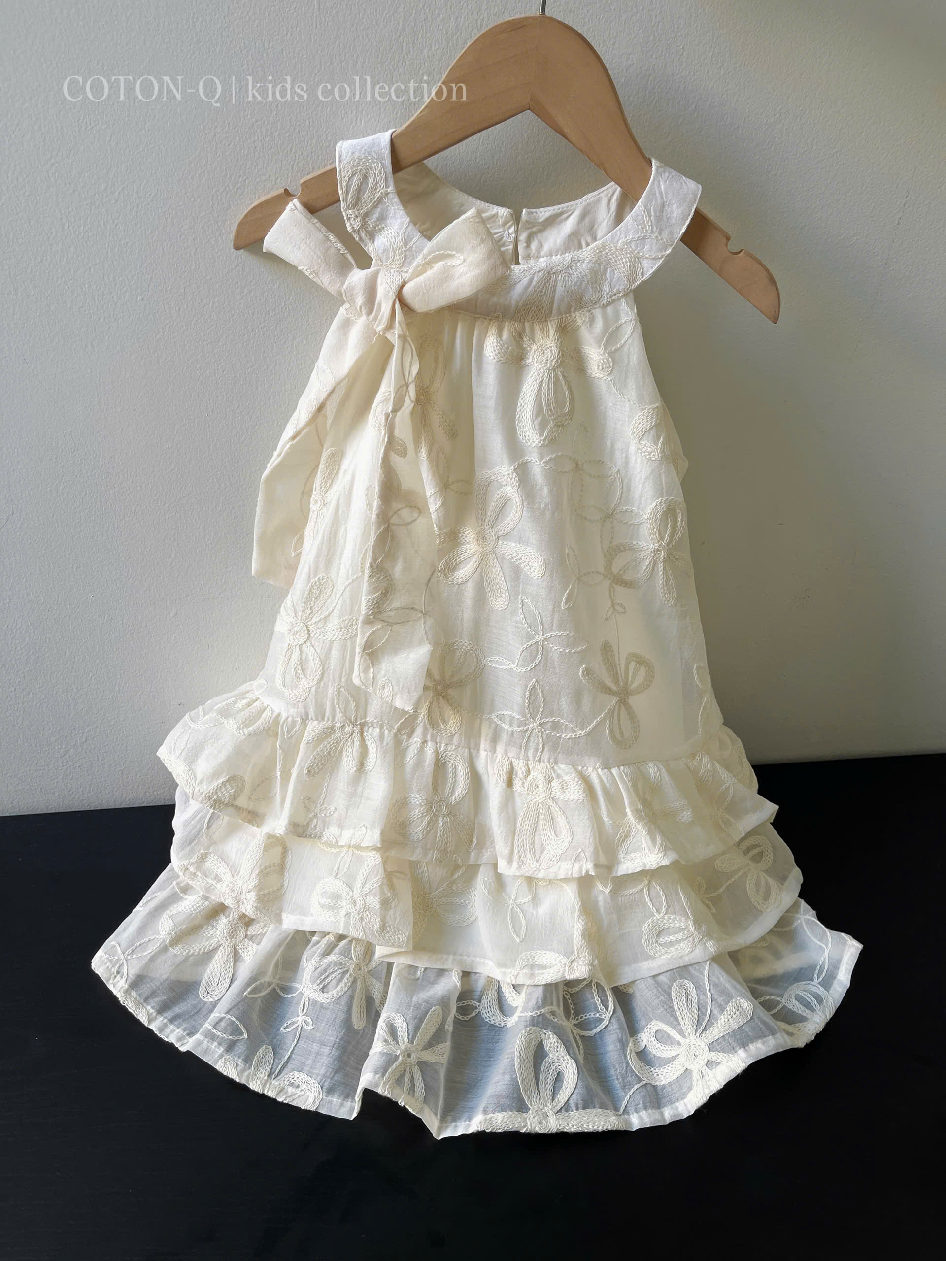 HE75 Đầm tầng bé