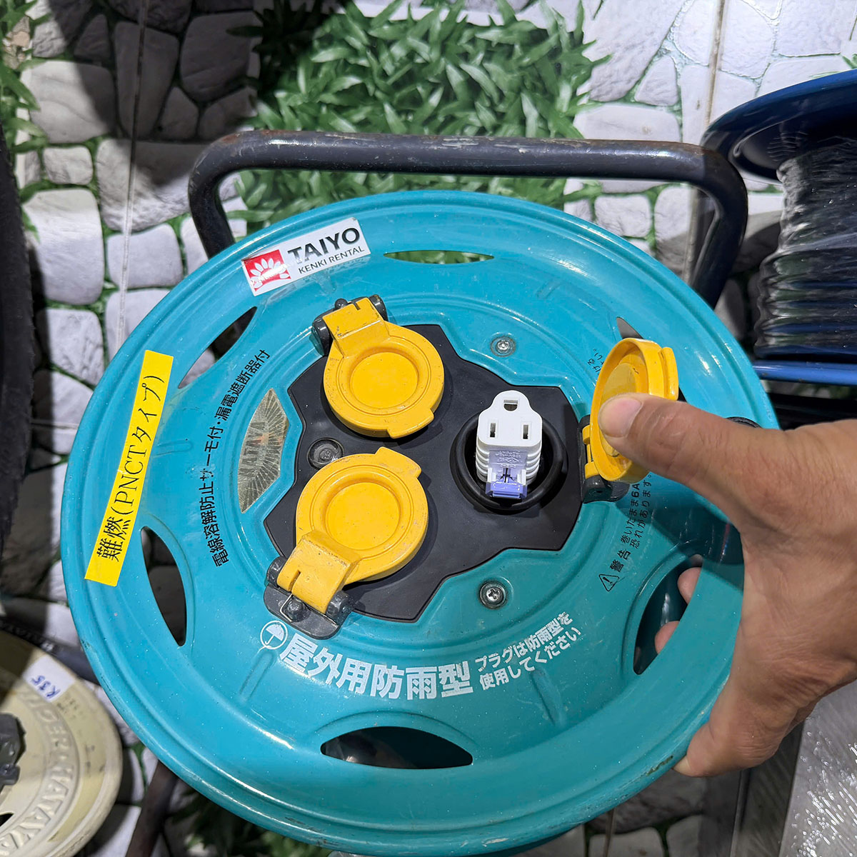 Phích cắm dạng chuyển đổi kiểu dẹt (3 chân chuẩn Nhật Bản) -Hỗ trợ rút nhanh