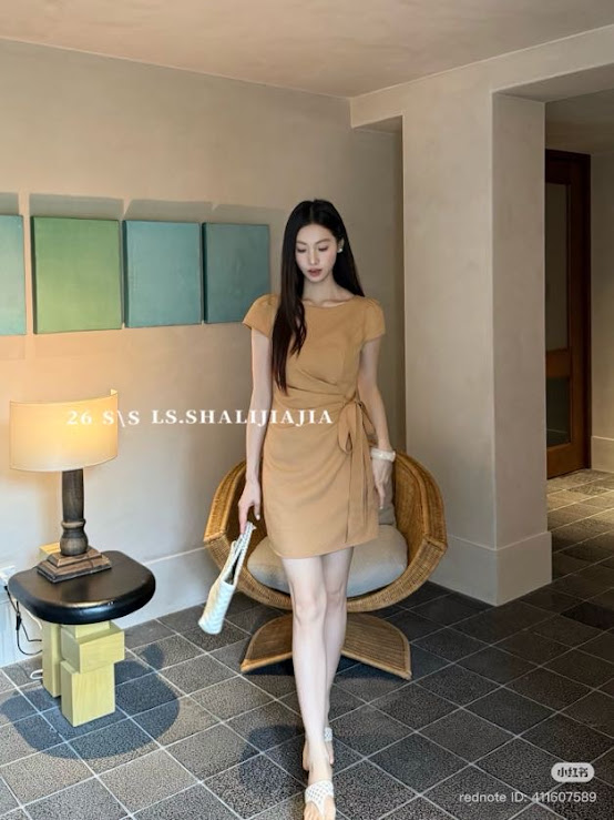 Lucas - Váy cổ tròn cộc tay dáng ngắn xếp ly buộc nơ lệch 1 bên eo GENTLE_thumbnail_3