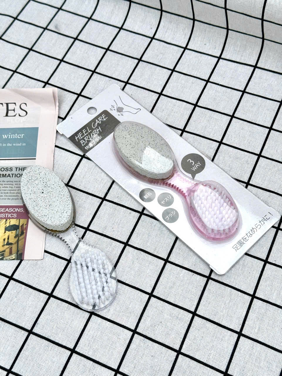 ĐÁ BỌT KÈM BÀN CHẢI CHÀ CHÂN CARE SERIES_thumbnail_1