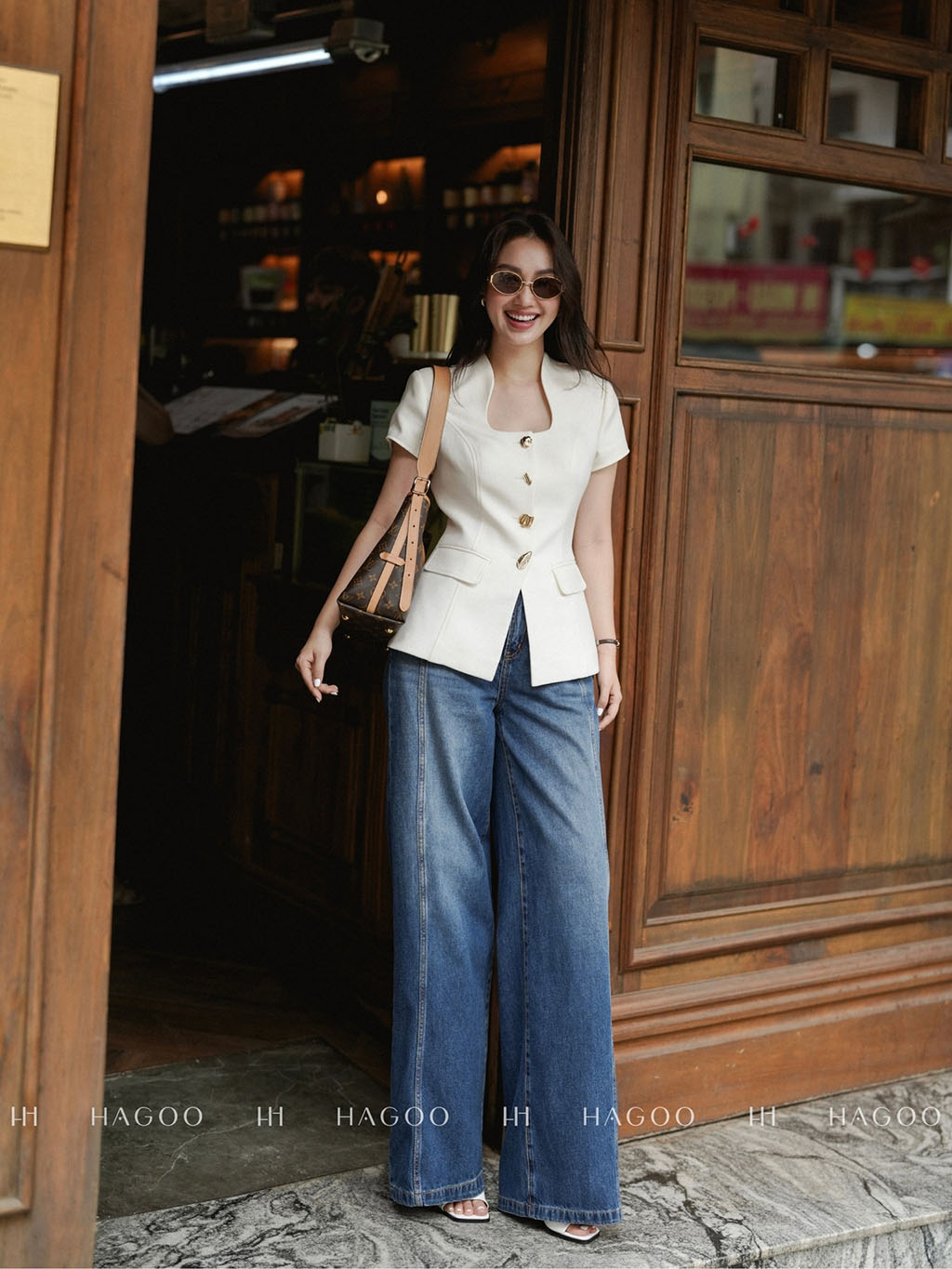 Áo cổ bình tay hến