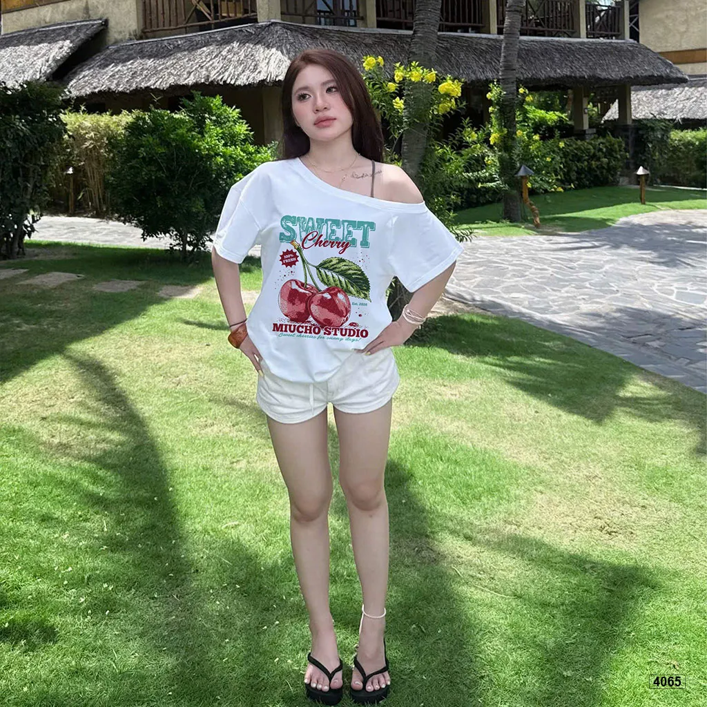 Áo thun nữ form rộng lệch vai Cherry Miucho 4065_thumbnail_3