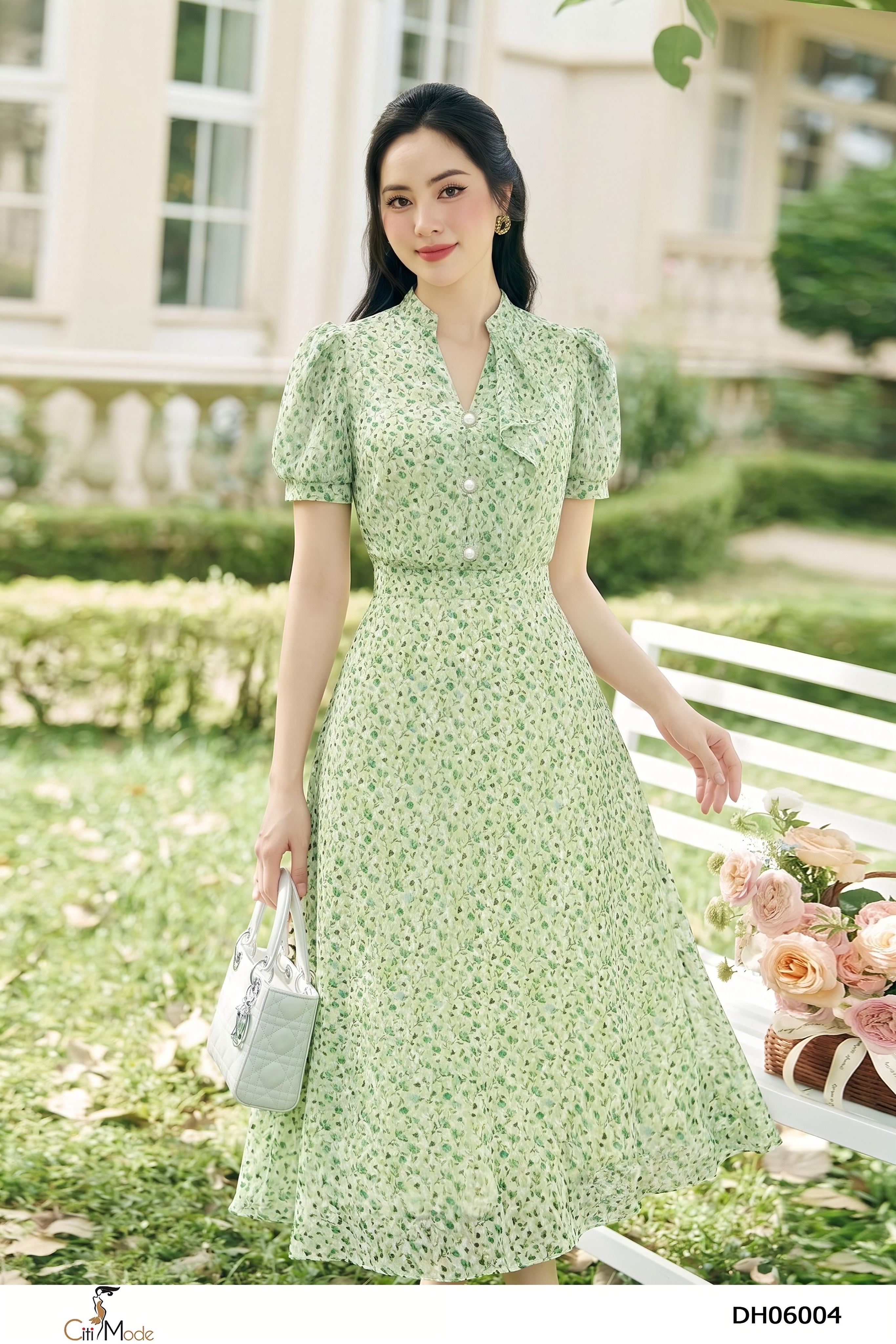 Đầm xòe hoa xanh cổ V tàu bèo tay ngắn_thumbnail_3