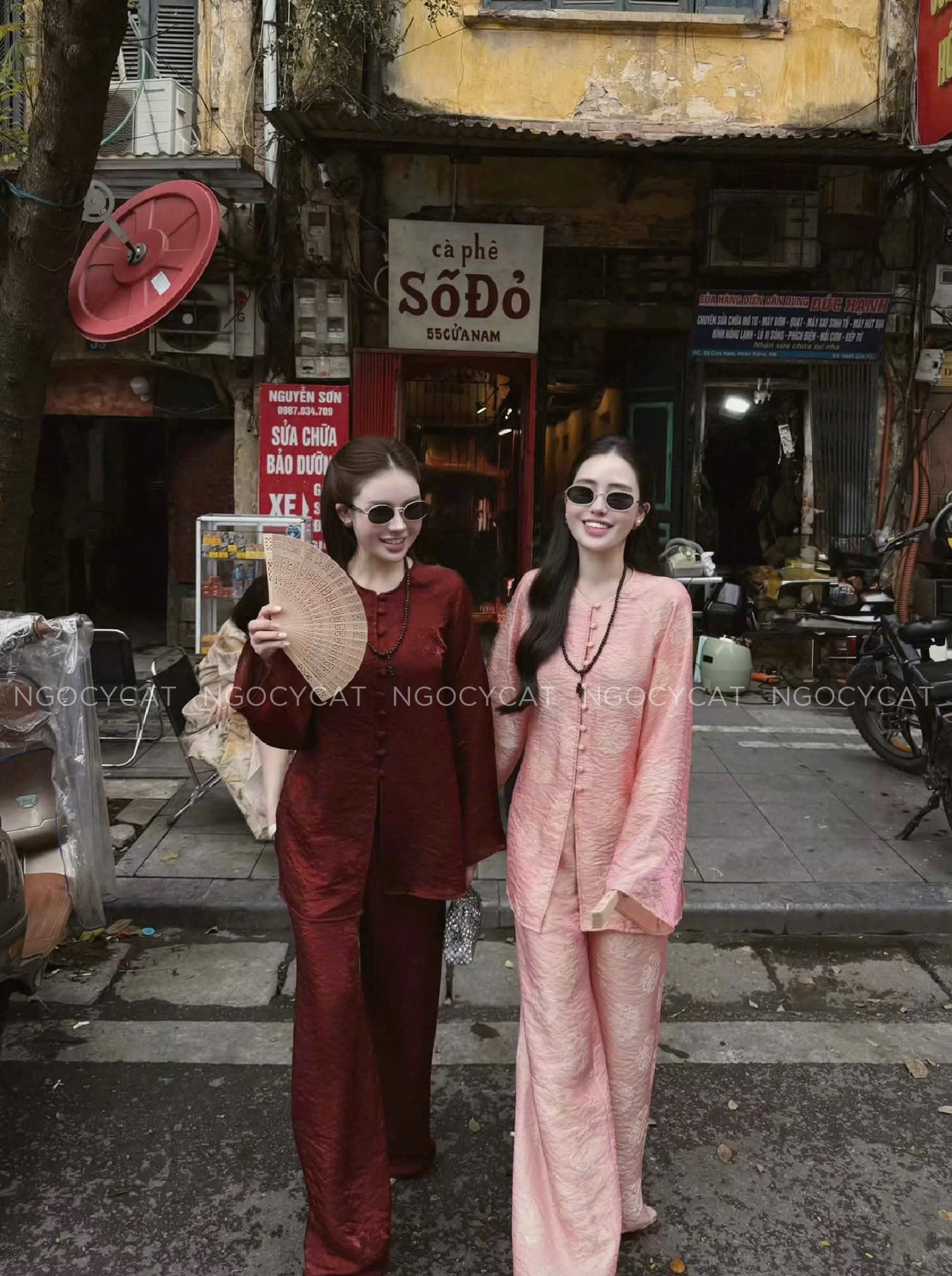 Áo Bà Ba Màu Đỏ Đô Tơ Tằm Ánh Kim_thumbnail_2