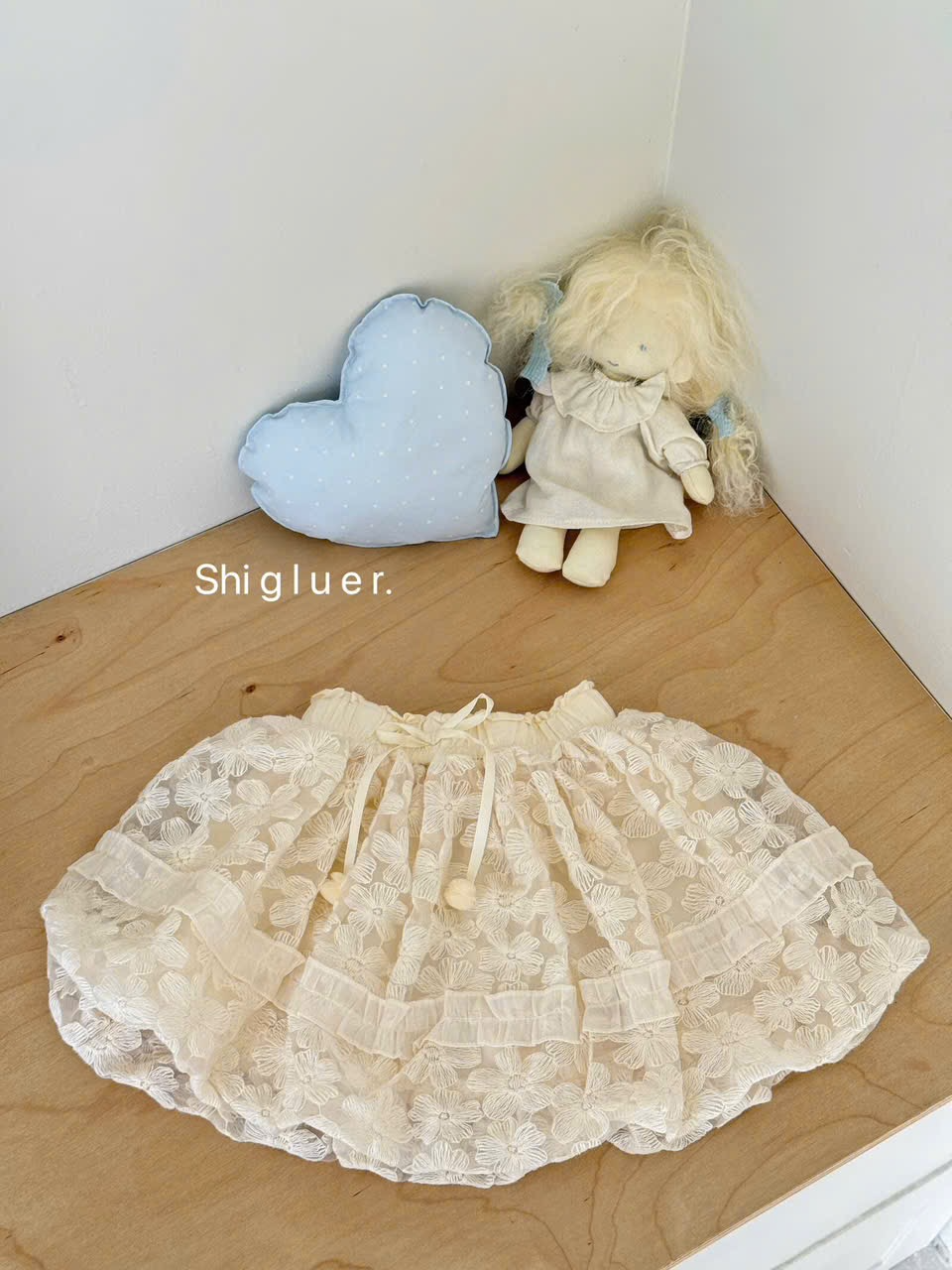 SG09 - Chân váy ren hoa dang bí hãng SG