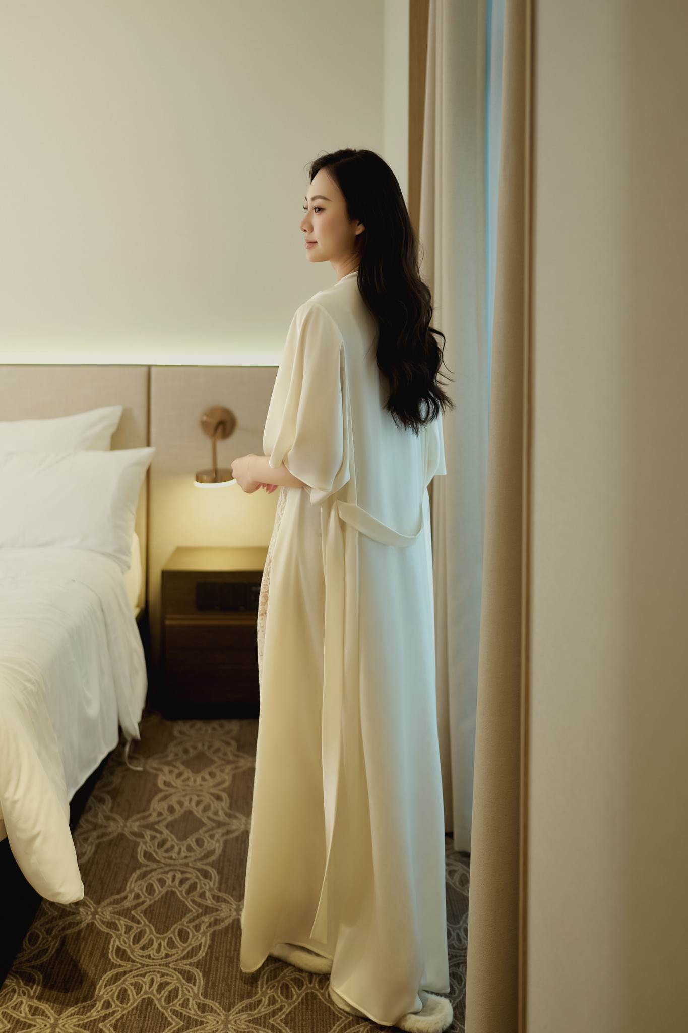 Áo Choàng Lụa Phối Ren AC25_thumbnail_2