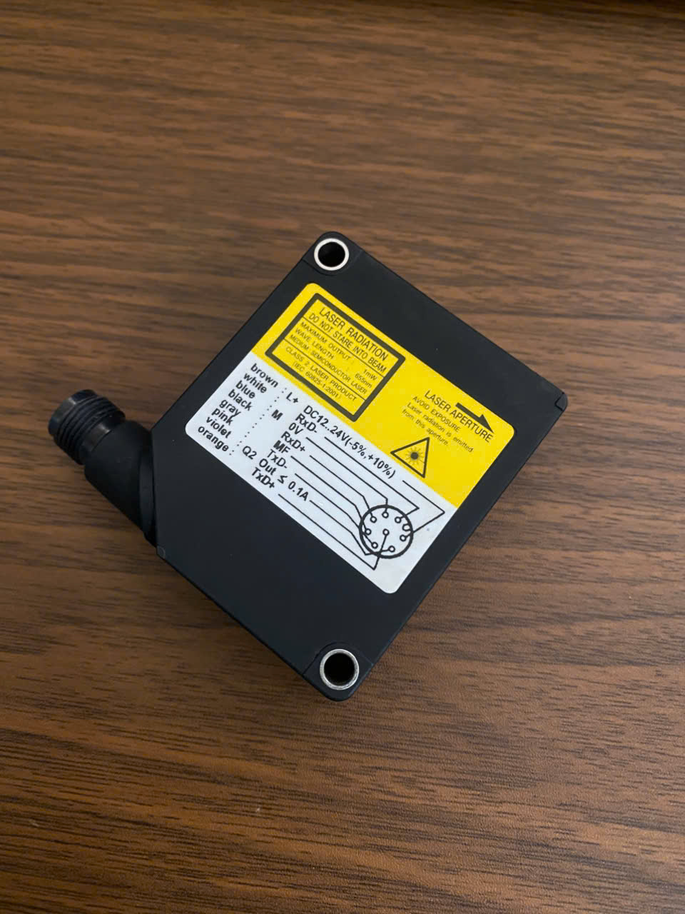 Cảm Biến Laser Đo Dịch Chuyển KAIS KL4-30CP-422 Tích Hợp Màn Hình Điều Khiển Từ Xa DKX001
