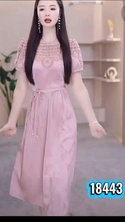 18443-Đầm lụa xòe  hồng vai phối ren (lụa,ren,lót)