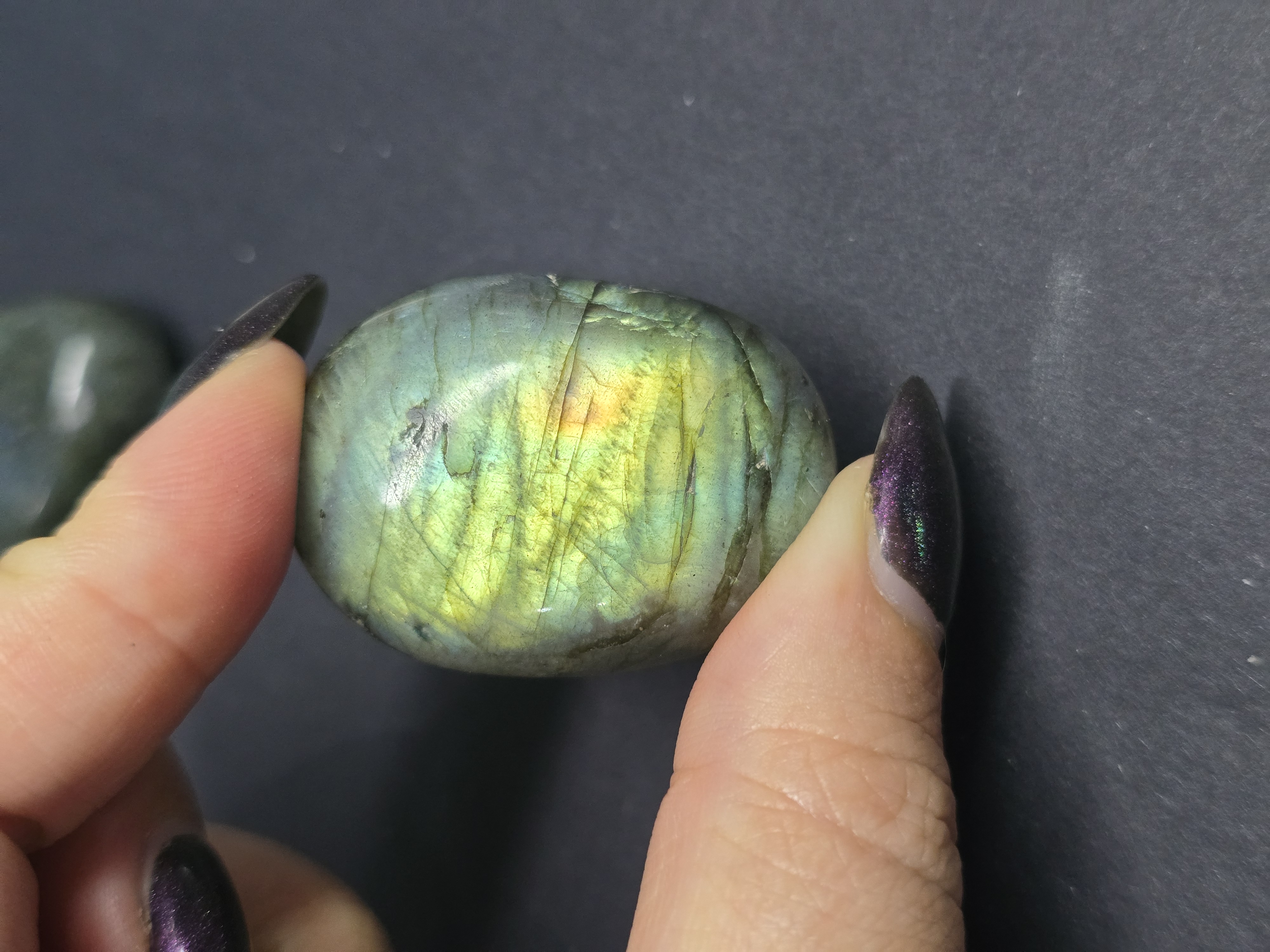 Đá cuội đã mài bóng / Tumbled Labradorite Hắc Nguyệt Quang size 2 - 4cm/viên_thumbnail_4