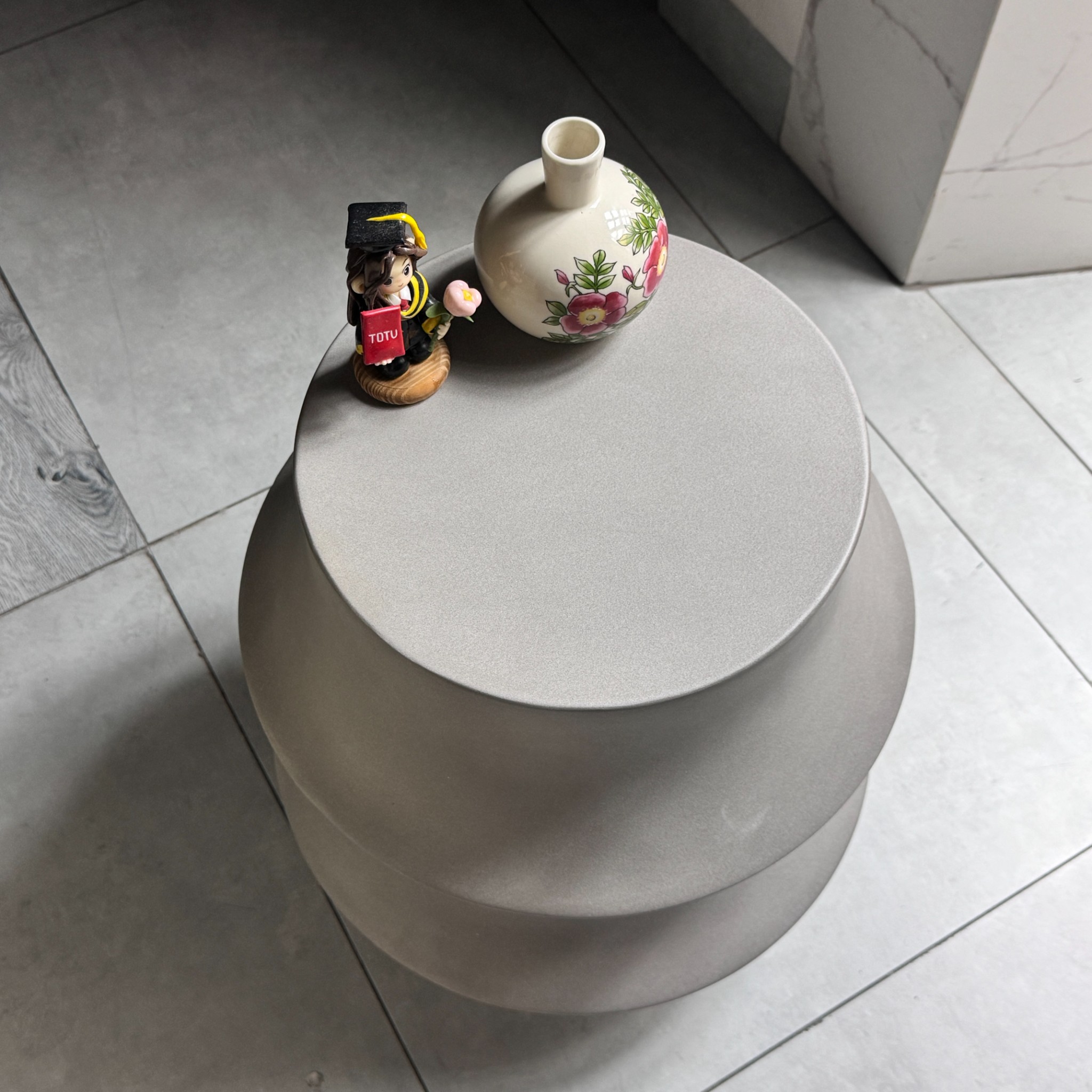 Bàn Studio Alfreda - Đá Xi Măng