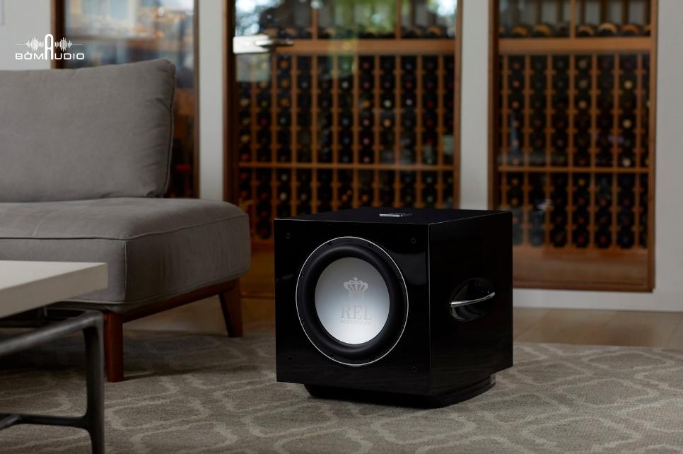 Đánh giá chi tiết của loa subwoofer Rel S812