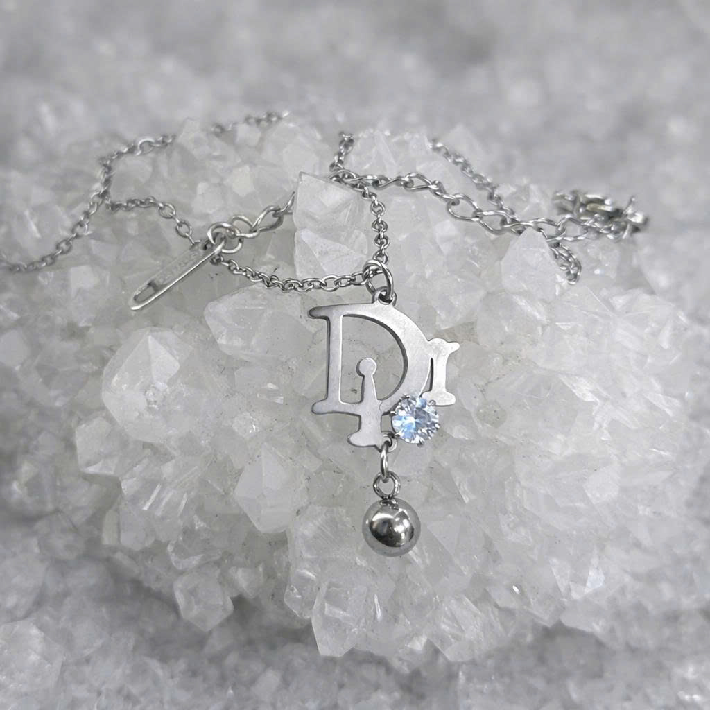 vòng cổ titan bạc charm Dior đính kim cương trắng rơi bi bạc_thumbnail_3
