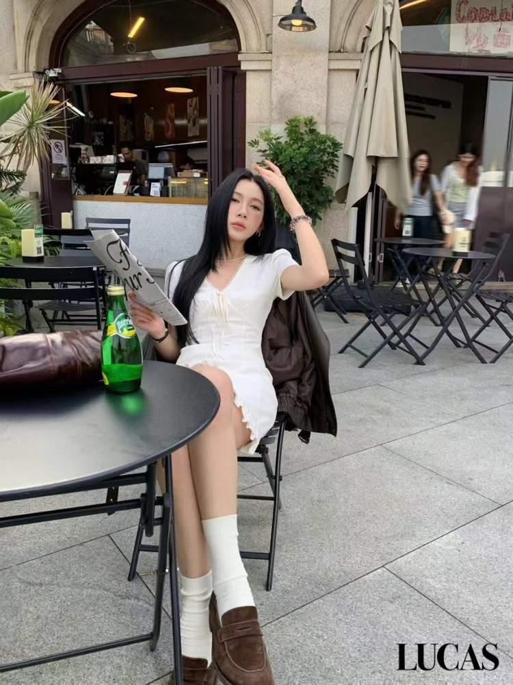 Váy thô thê hoa trễ vai nối ngực dọc cúc bọc chân xòe A viền ren gấu