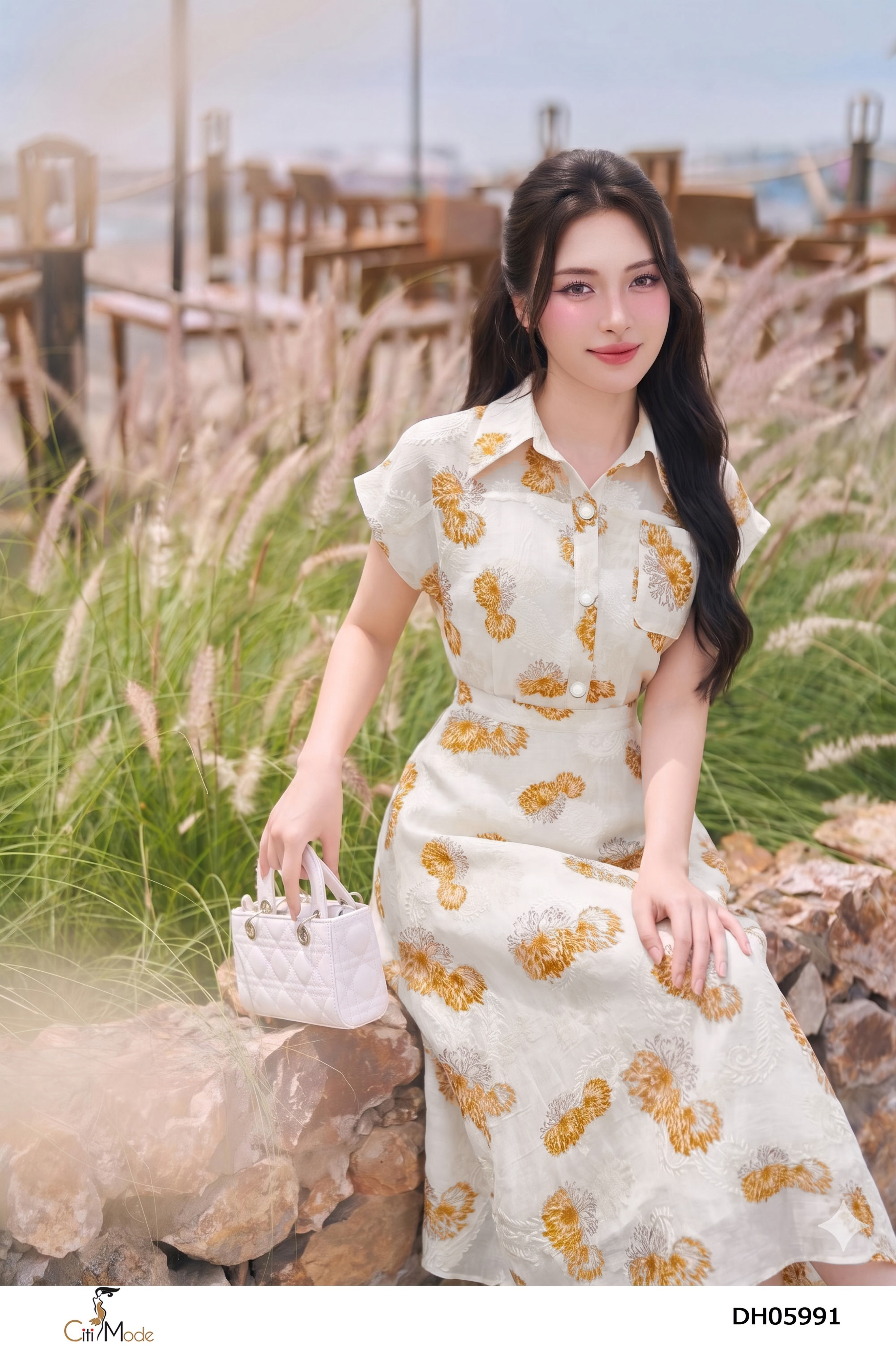 Đầm xòe kem hoa nâu cổ đức tay chờm