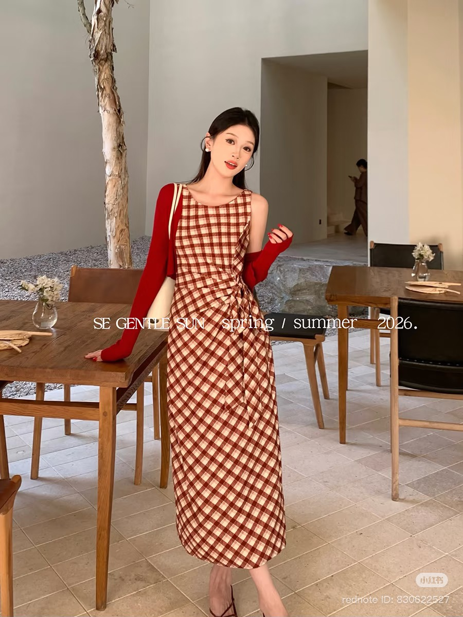 Lucas - Set váy zile caro xoắn lệch ở eo + áo cardigan