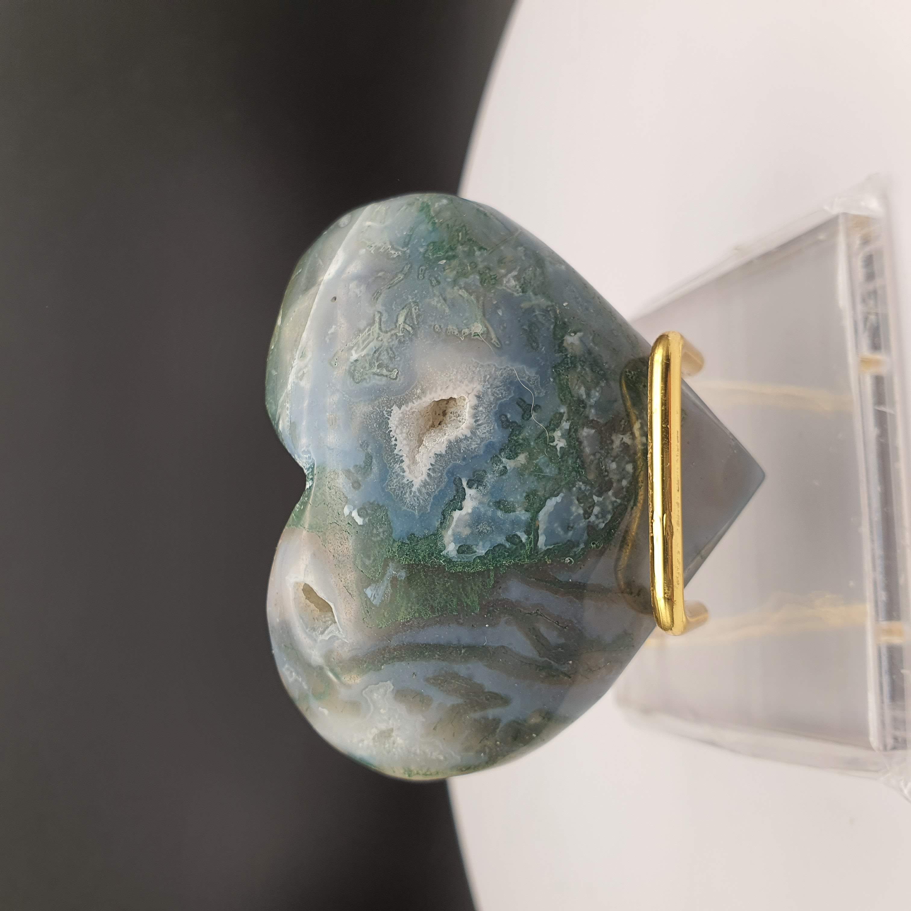 Trái Tim Mã Não Rêu Moss Agate Để Bàn - TẶNG Kèm Đế Trưng Bày