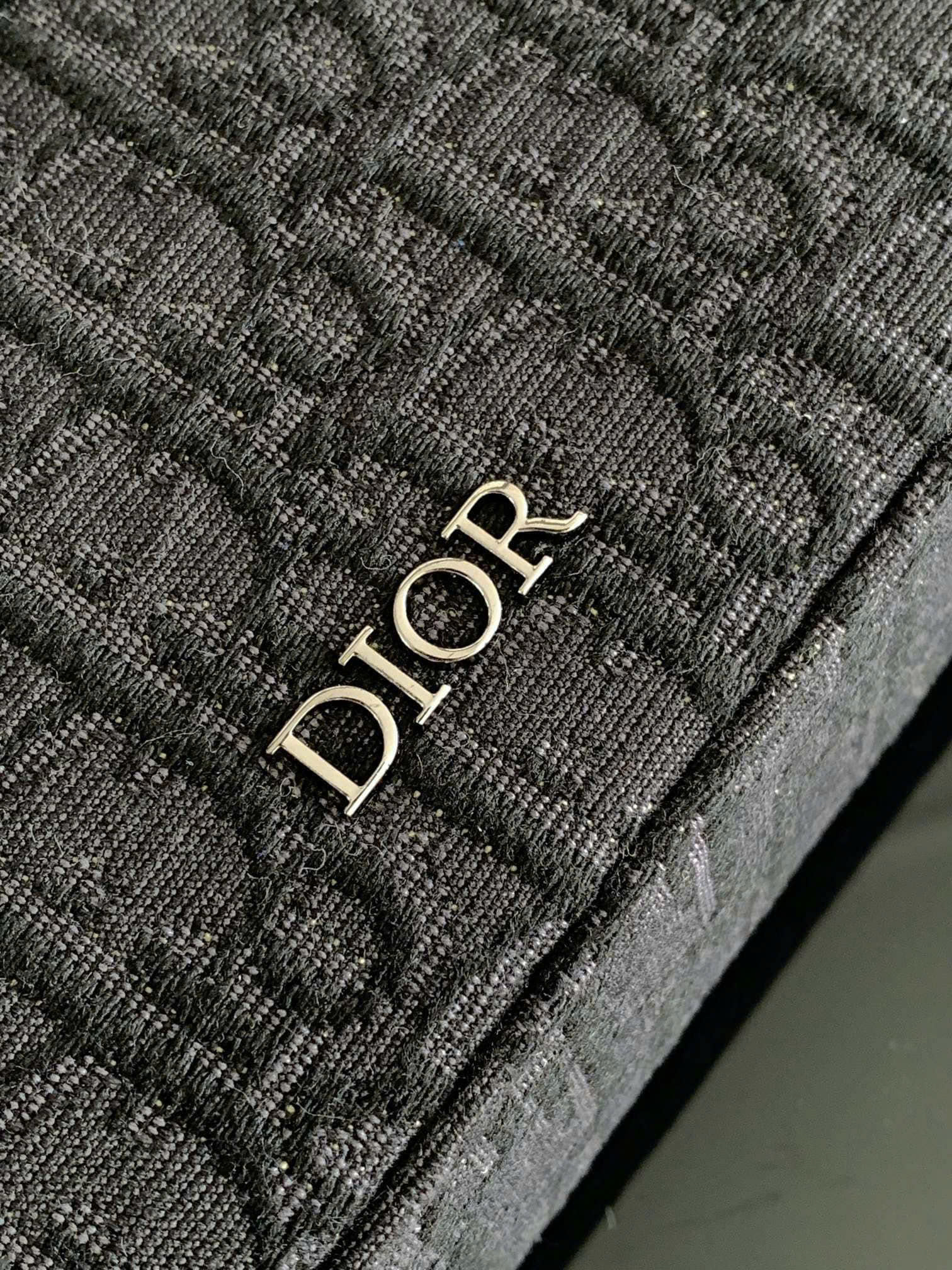 Túi đeo Dior Safari Bag With Strap_thumbnail_7