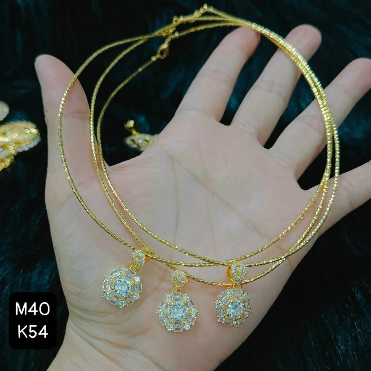 Kiềng Dây Mặt Hoa Đá M54