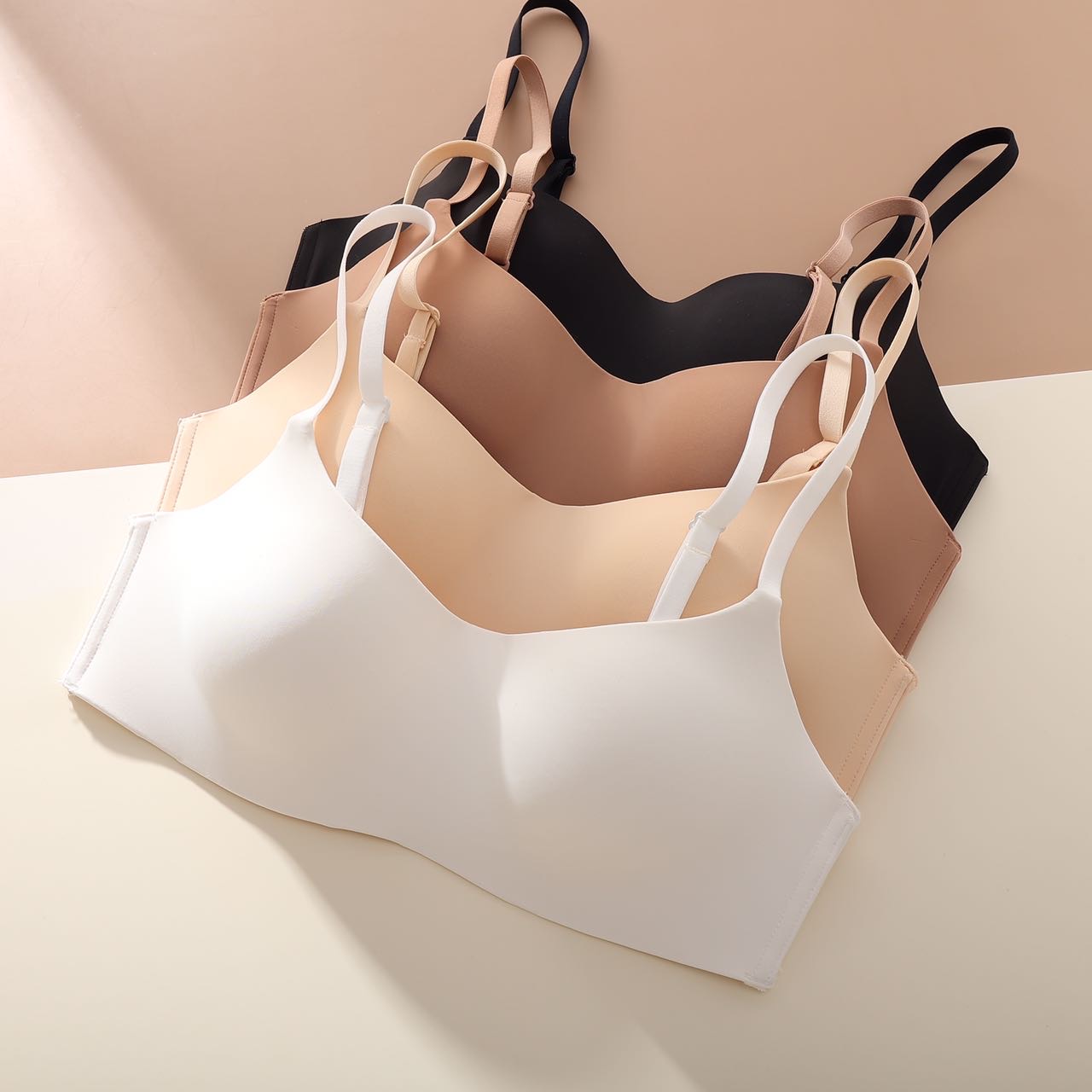 Bare Bra cúp ngang