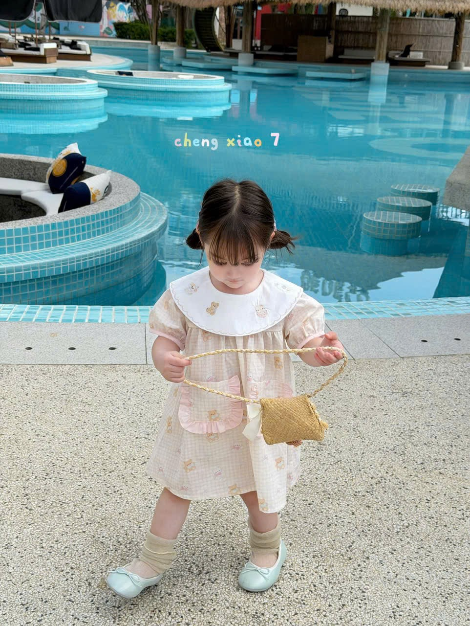 CX120 - Váy thô ray bồng cổ yếm caro nâu 2 túi thật hãng CX7