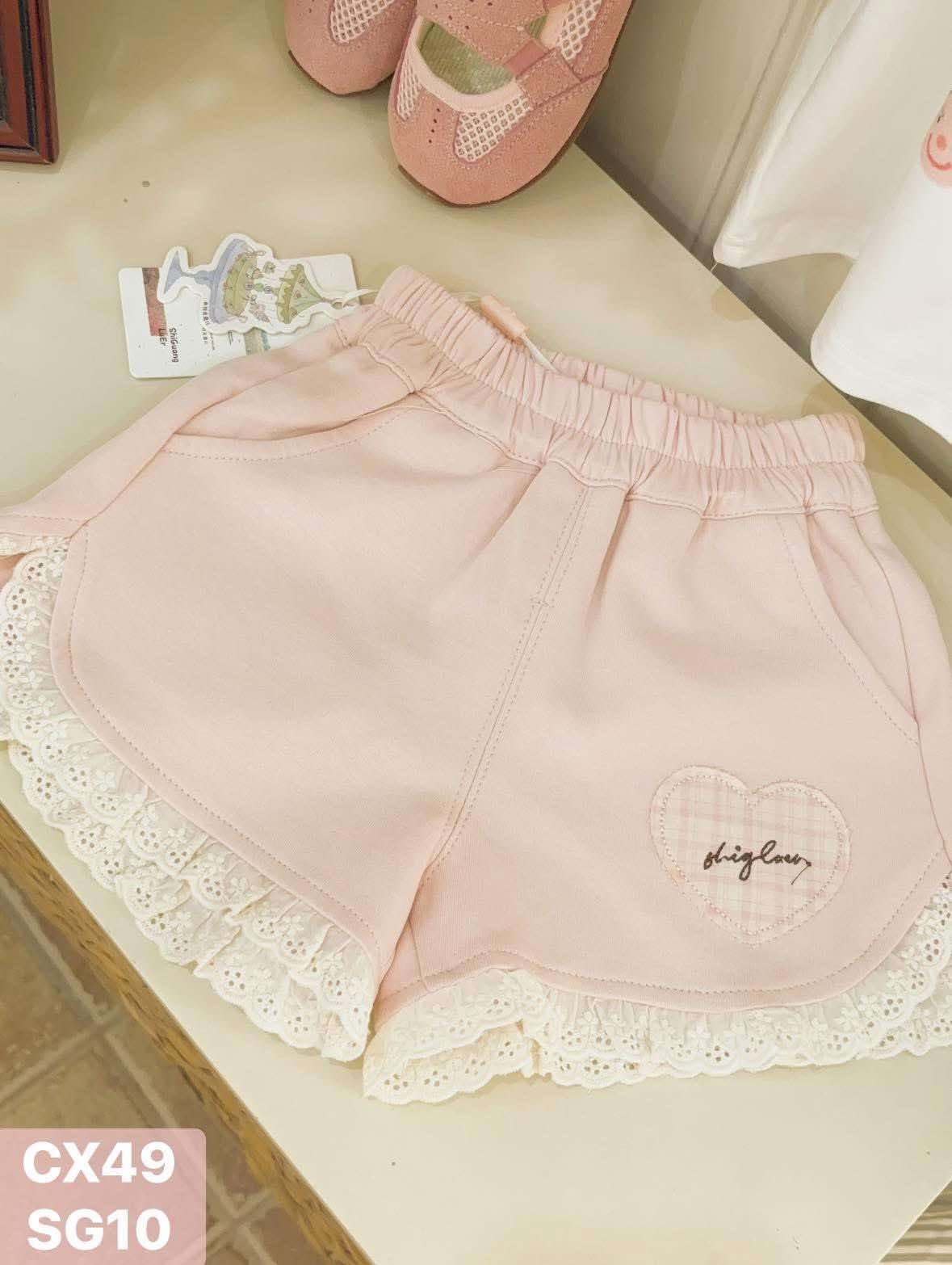 SG10 - Quần short viền bèo thêu taf trái tim hãng SG