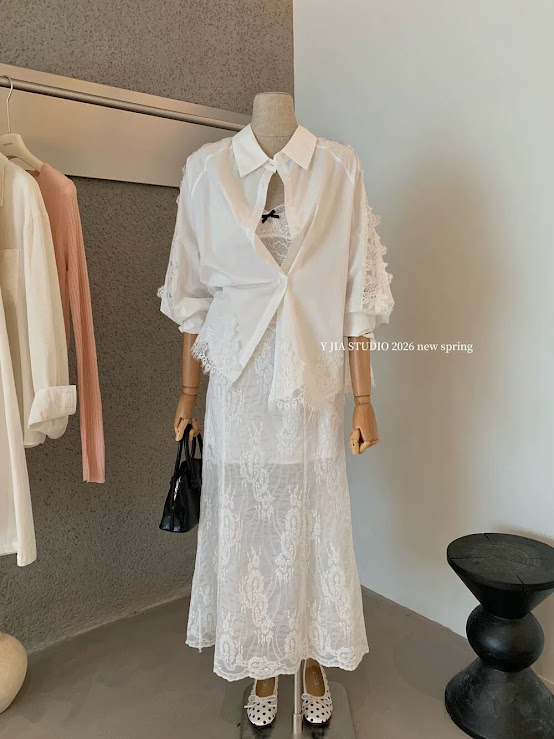 Set áo sơ mi cổ đức cài cúc phối ren tay + gấu áo + váy ren dáng đuôi cá dáng dài