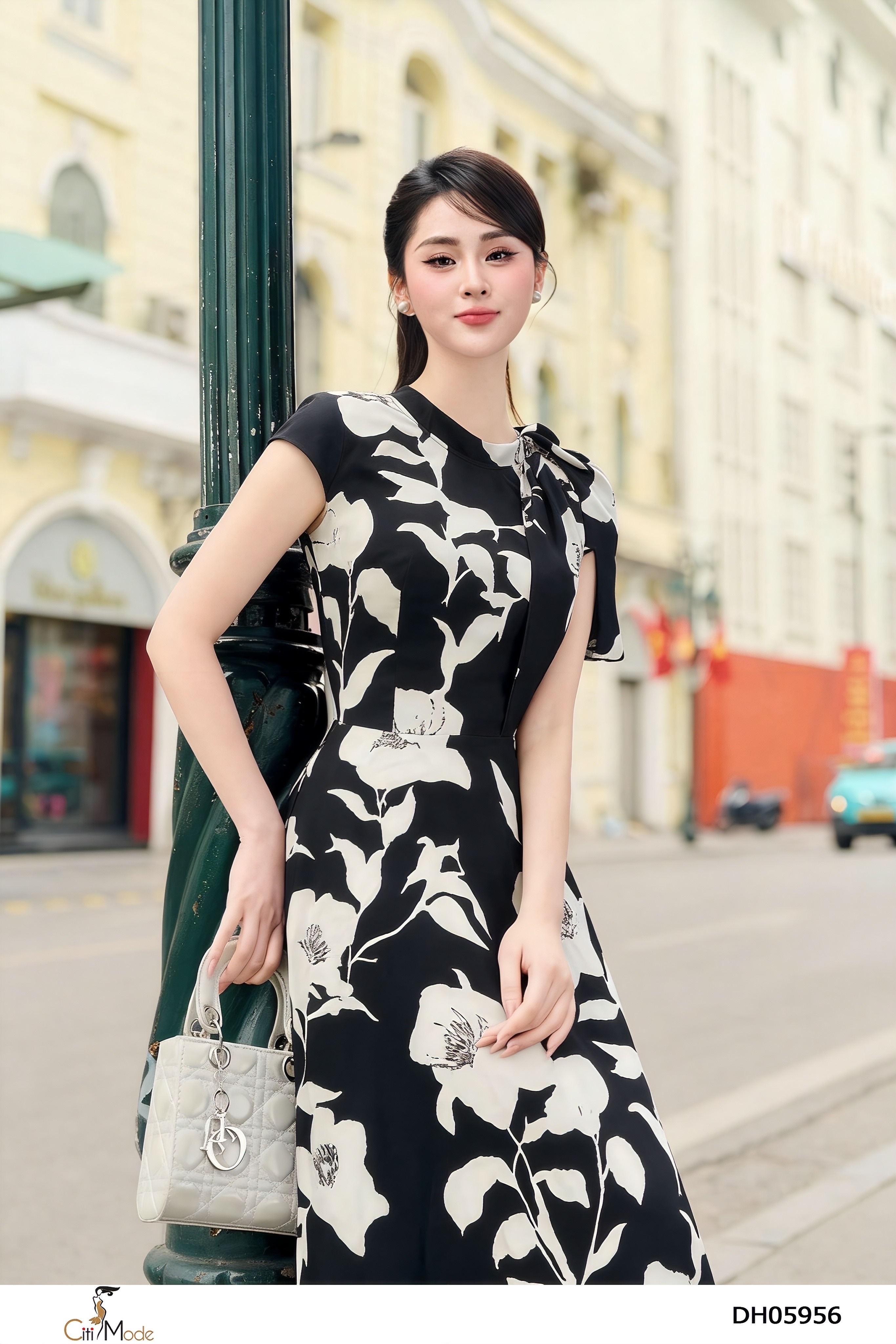 Đầm xòe đen in hoa trắng cổ phối nơ tay cách điệu_thumbnail_2