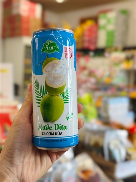 Nước dừa còn cơm ( lon )