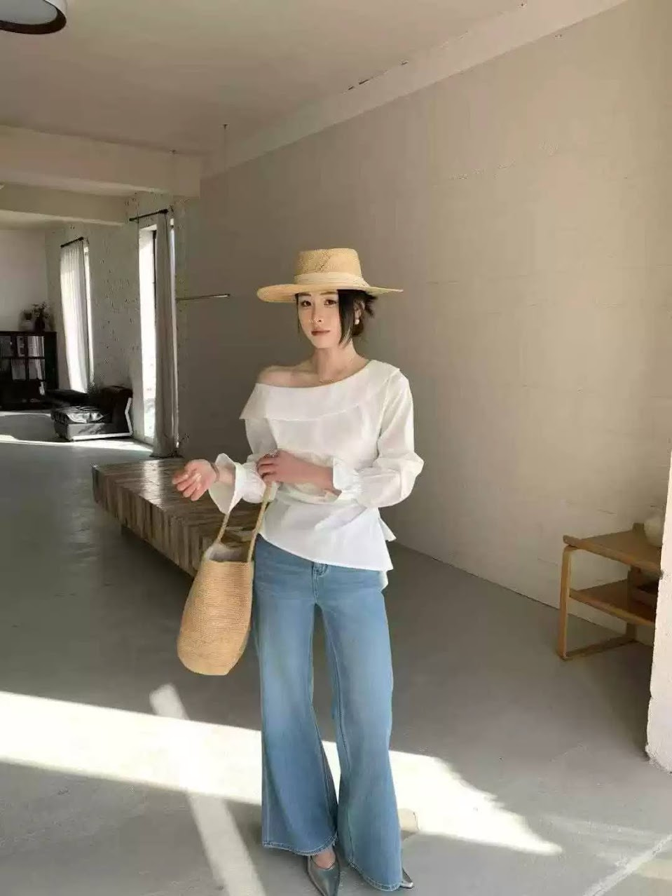 Áo sơ mi lệch vai SYL STUDIO vạt chéo sẻ 1 bên chun cổ tay loe_thumbnail_3