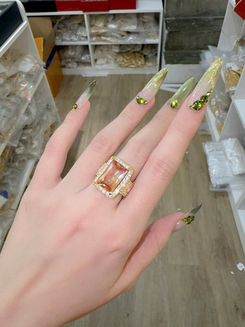 Nhẫn Ngọc Đá Vuông_thumbnail_0