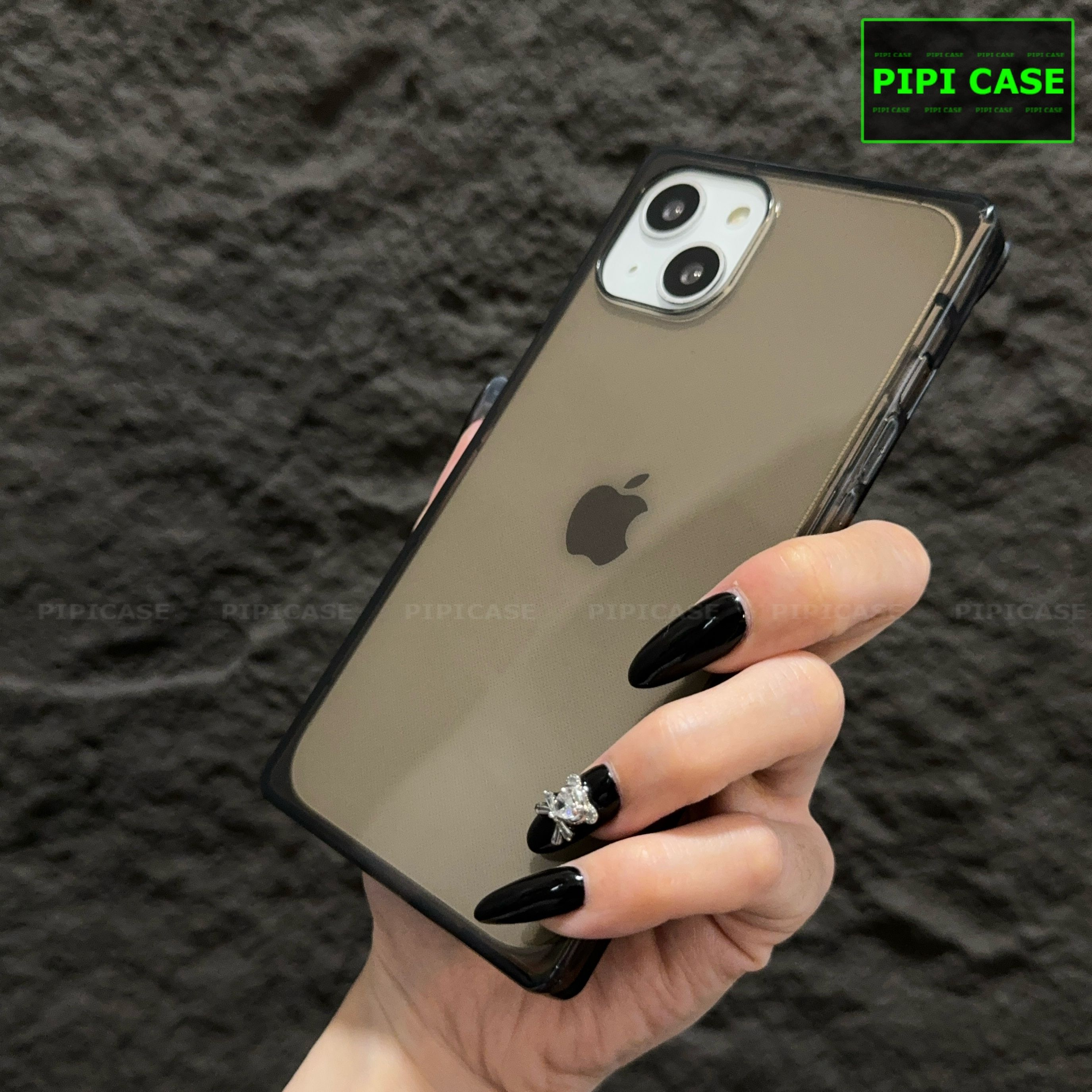 Ốp Lưng iPhone 13 - Layla - Đen