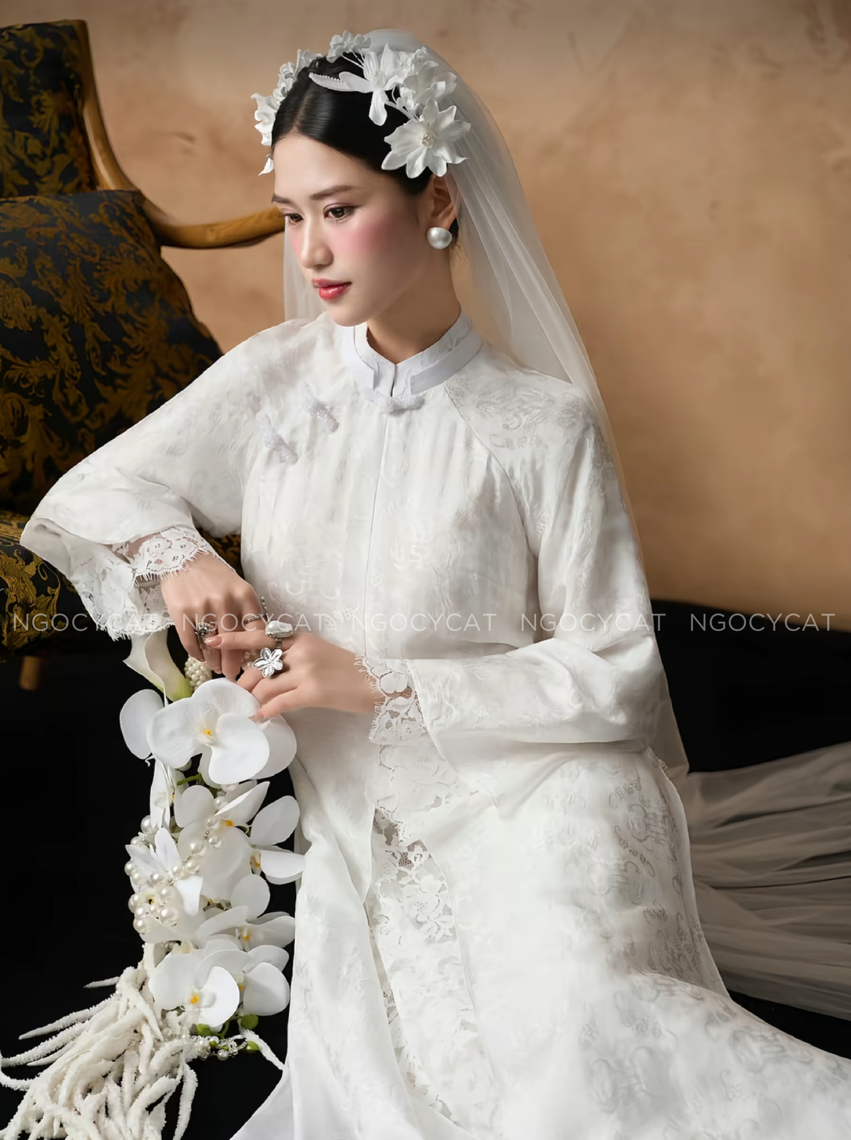 Áo Dài Dâu Rể Trắng Tơ Tằm Phối Ren_thumbnail_2