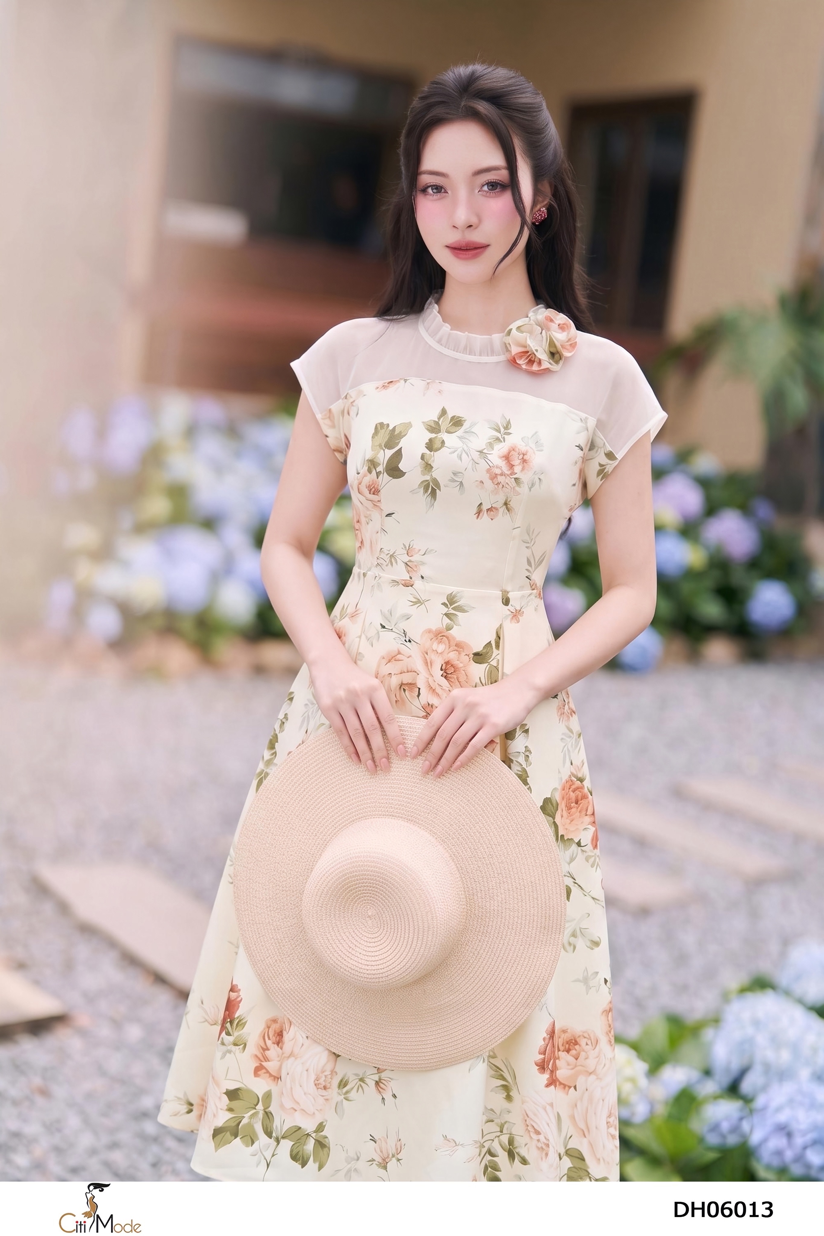 Đầm xòe kem hồng cam nổi 3D cổ nhún tay chờm