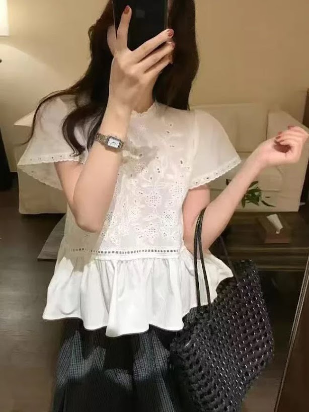 Áo sơ mi thô thêu dáng chui cổ tròn cộc tay viền ren phối ren ngực, nối gấu xòe_thumbnail_2