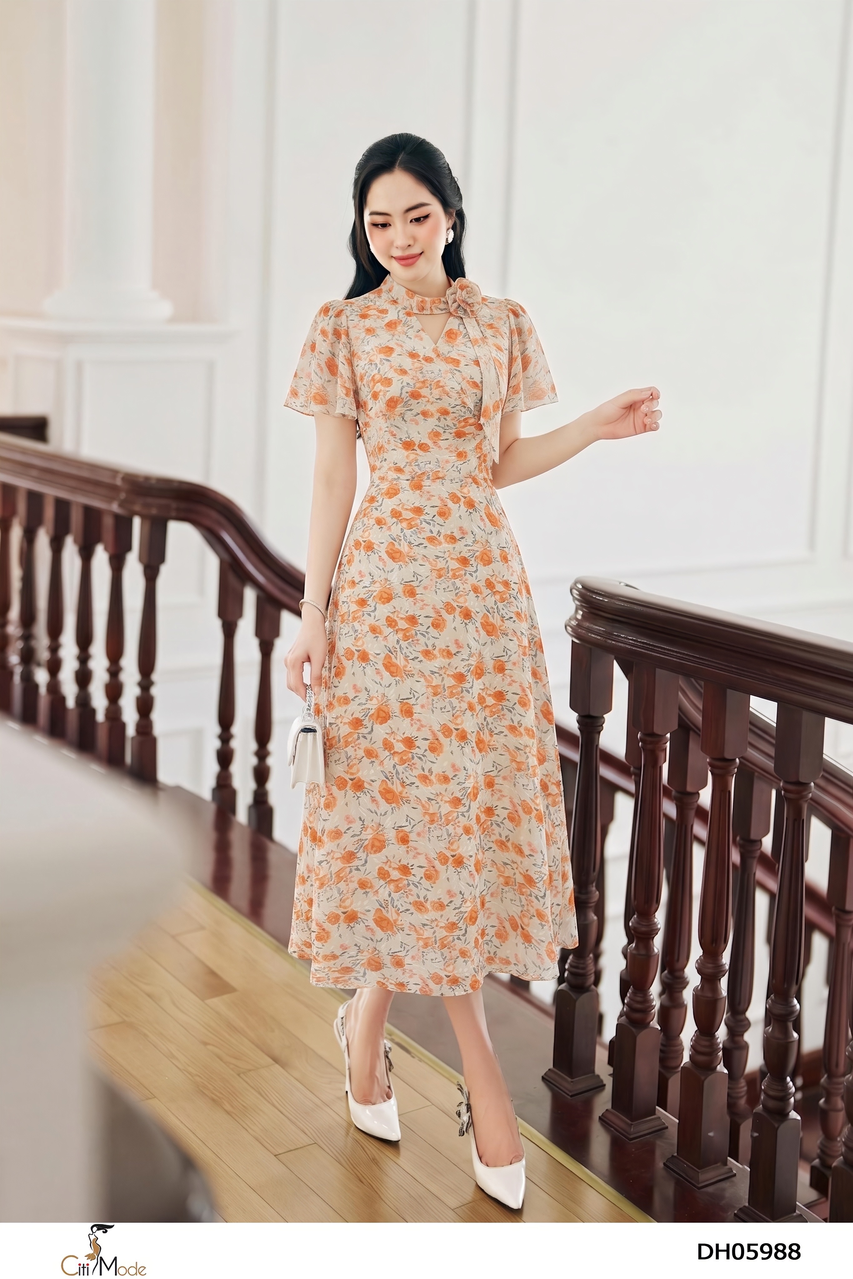 Đầm hoa cam cổ nơ cách điệu tay ngắn
