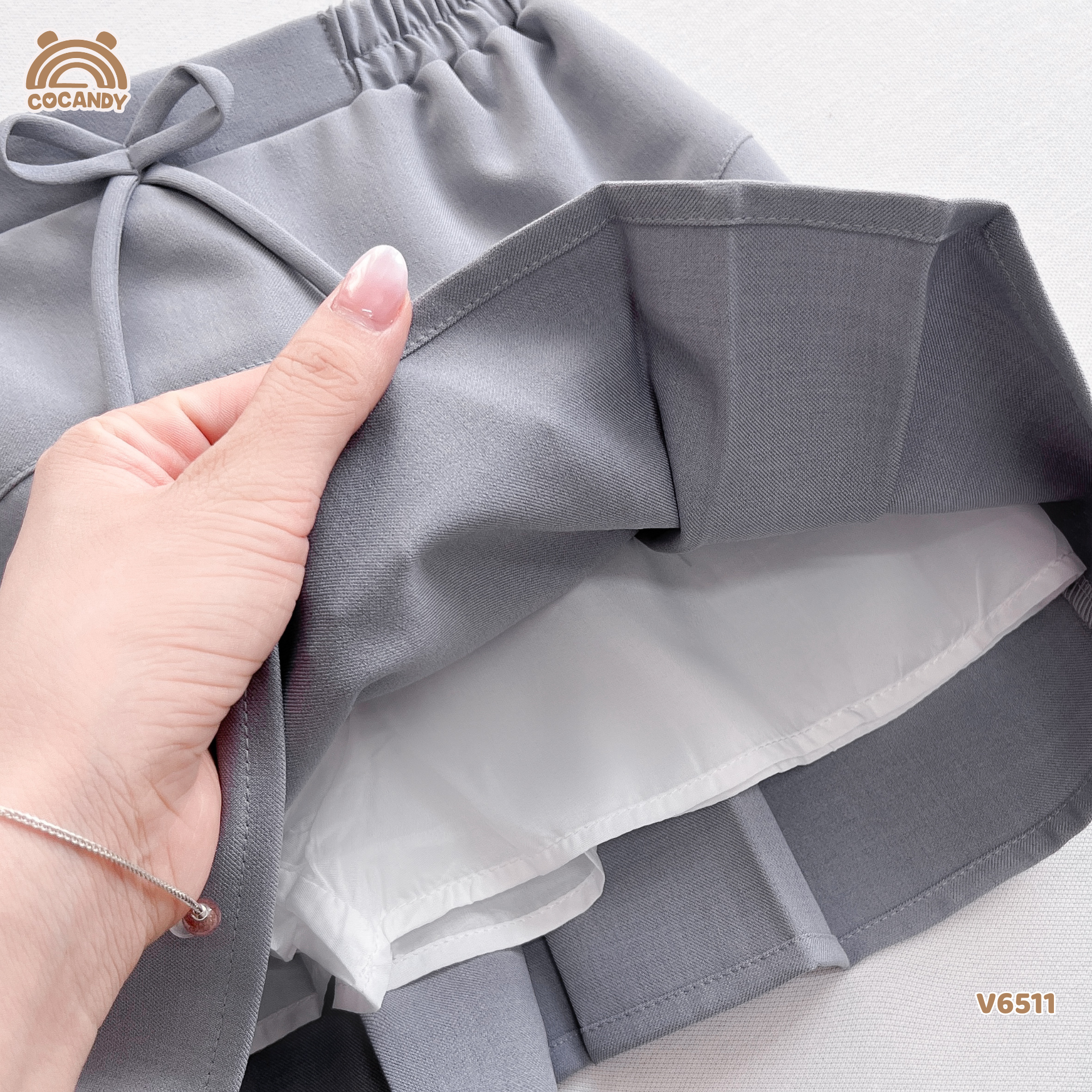 Chân váy cộc GHI xếp ly kèm cà vạt_thumbnail_3