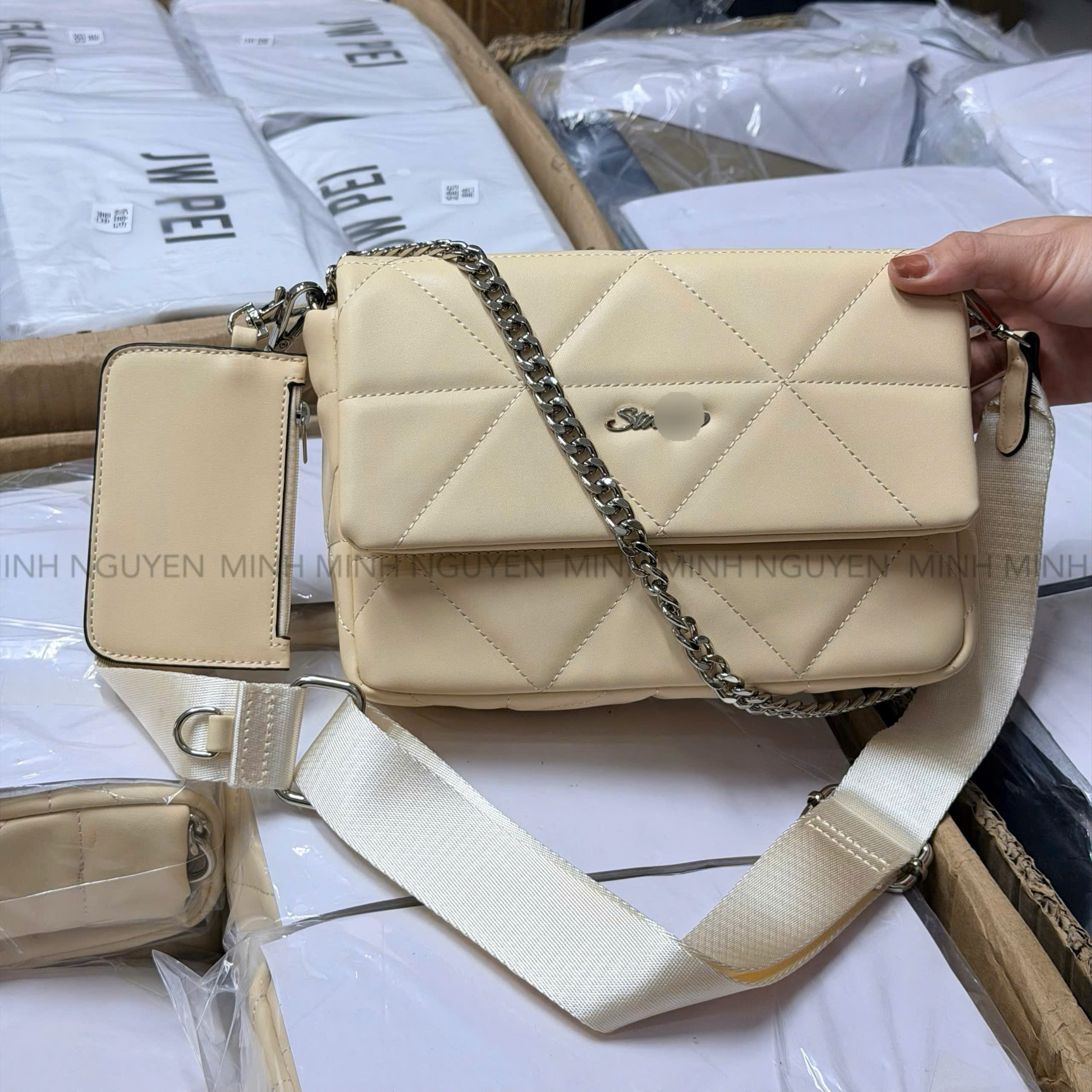 TUI XACH_thumbnail_1