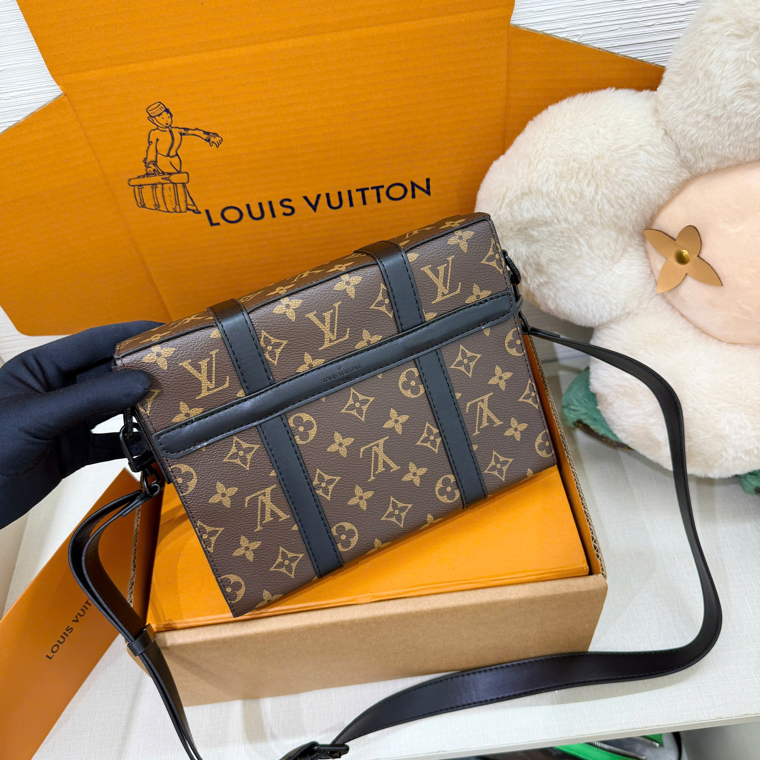 Túi Đeo Louis Vuitton Trunk Messenger_thumbnail_4